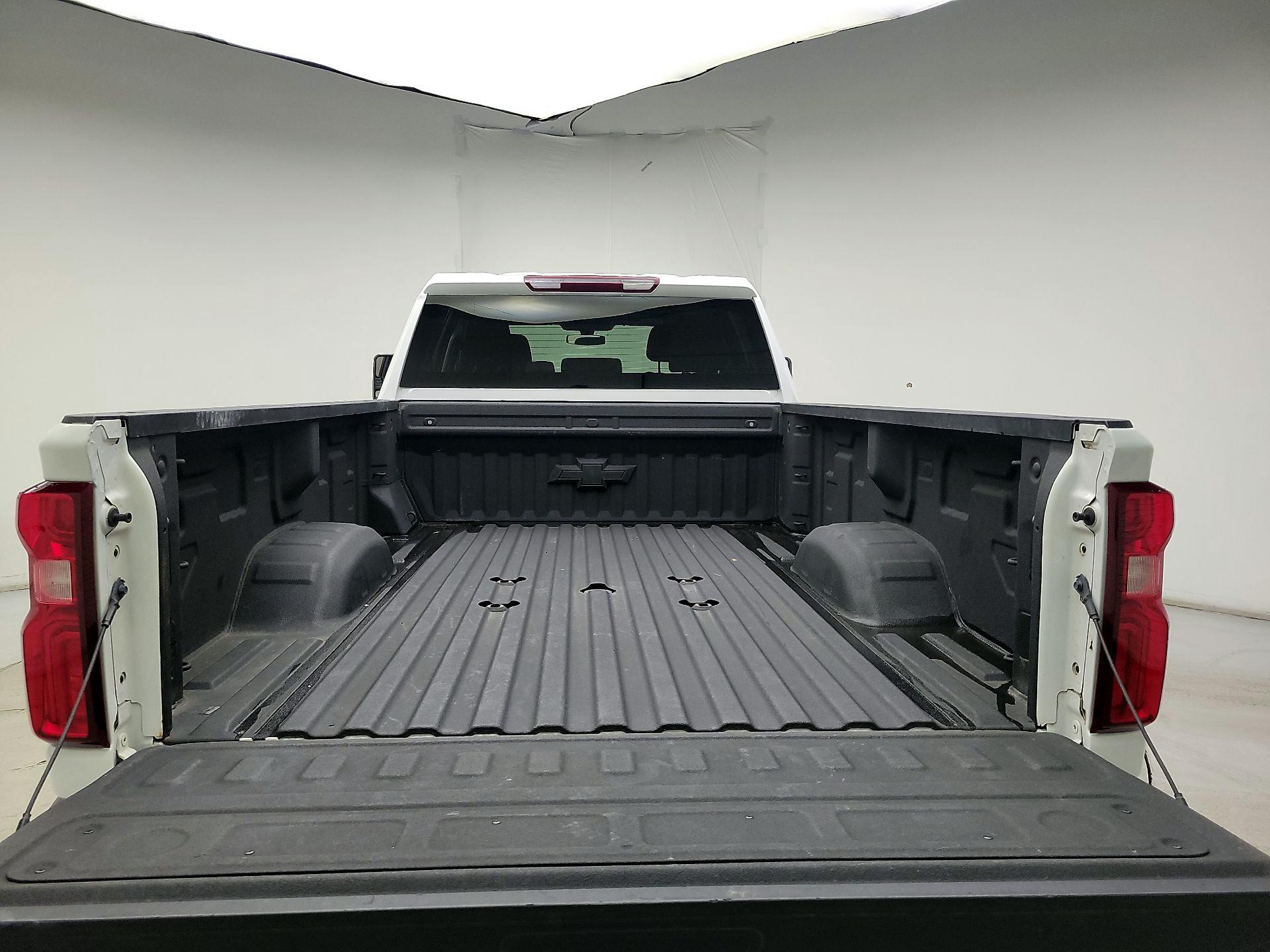 Thumbnail: 2023 Chevrolet Silverado 3500 - 20