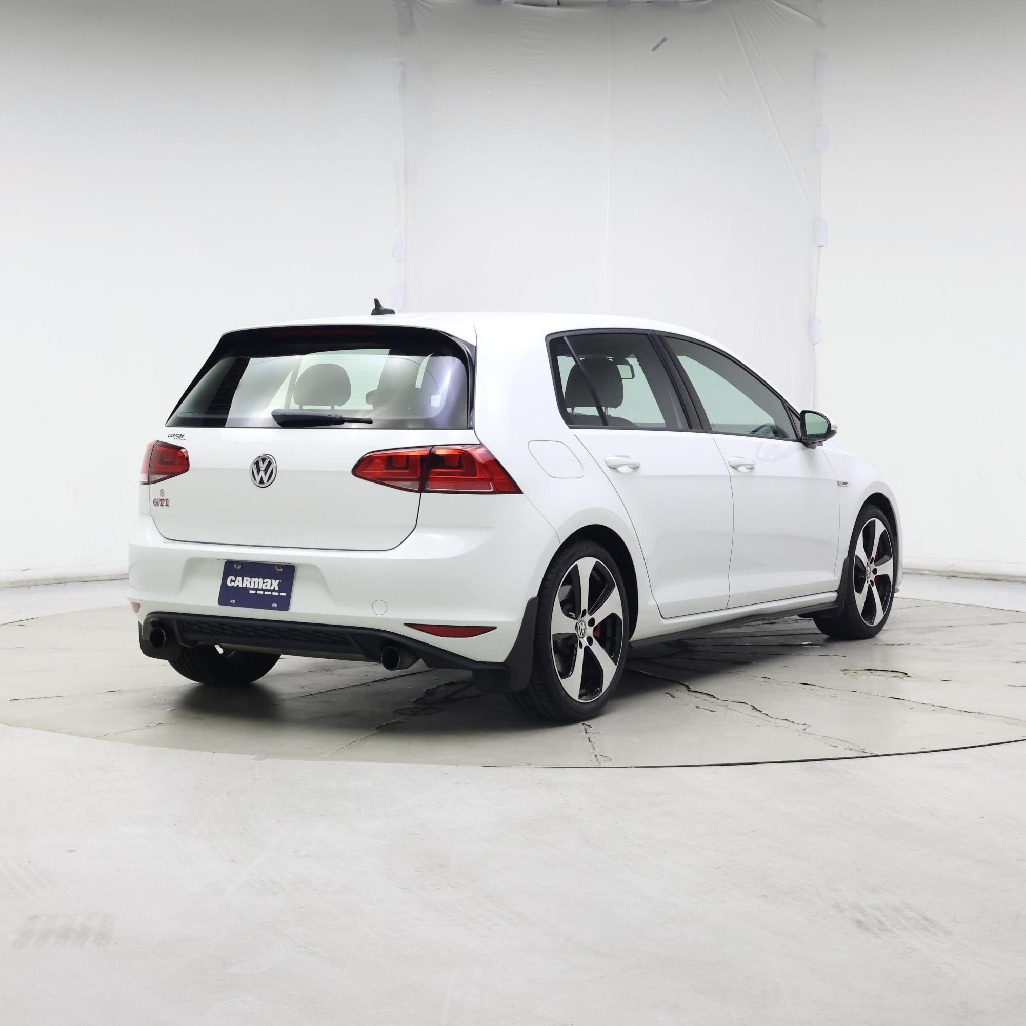 Thumbnail: 2016 Volkswagen Golf - 8