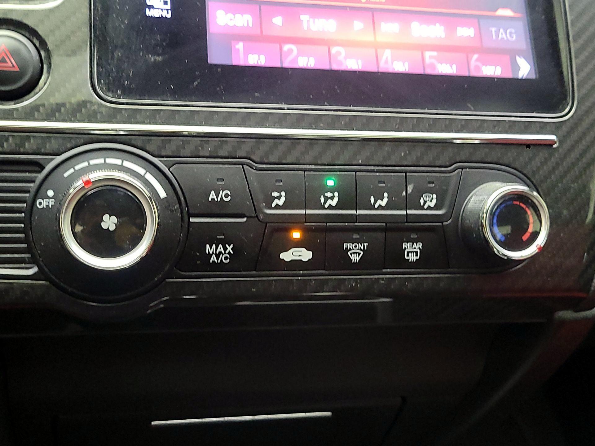 Thumbnail: 2015 Honda Civic - 16