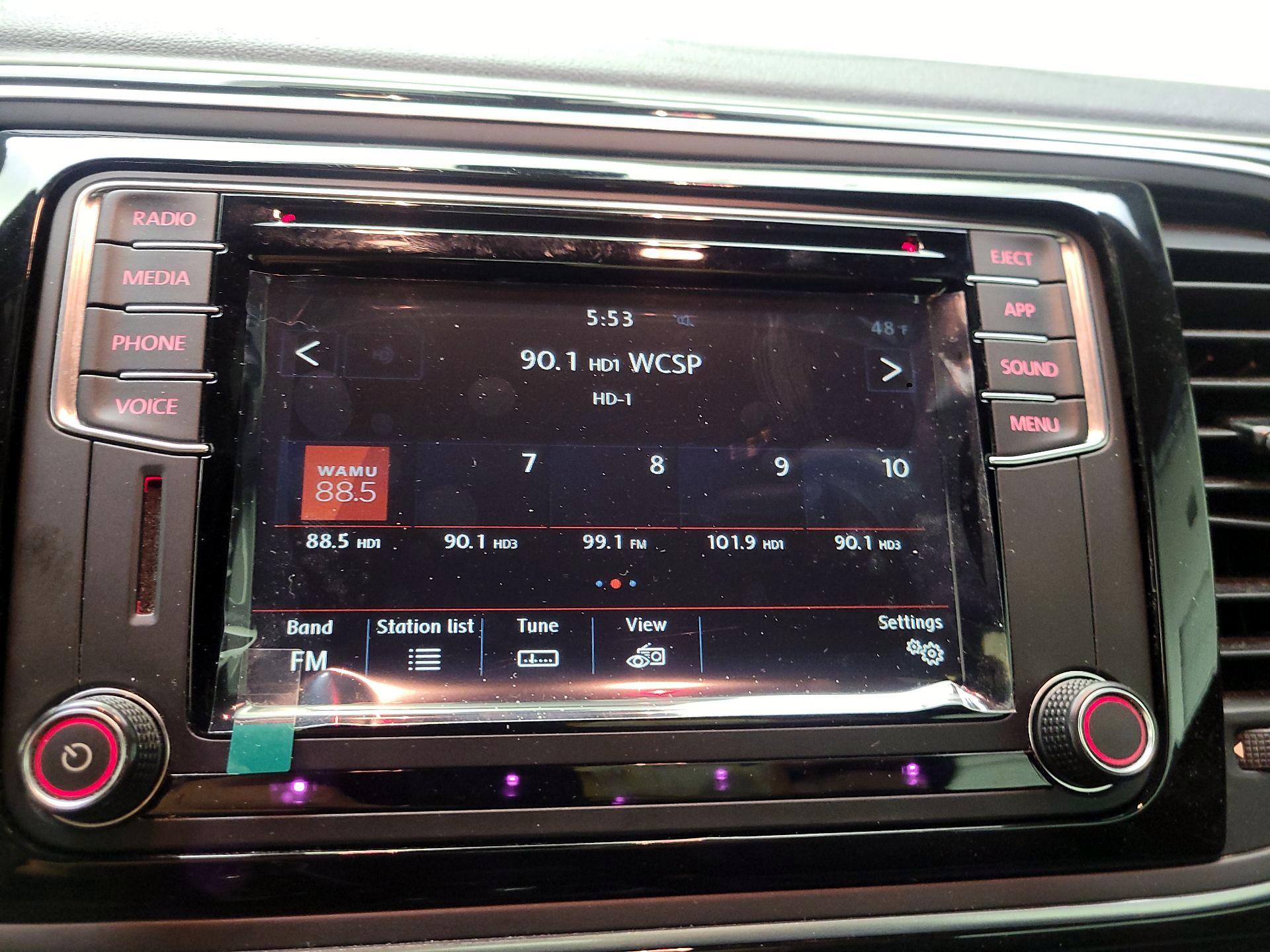 Thumbnail: 2018 Volkswagen Beetle - 15