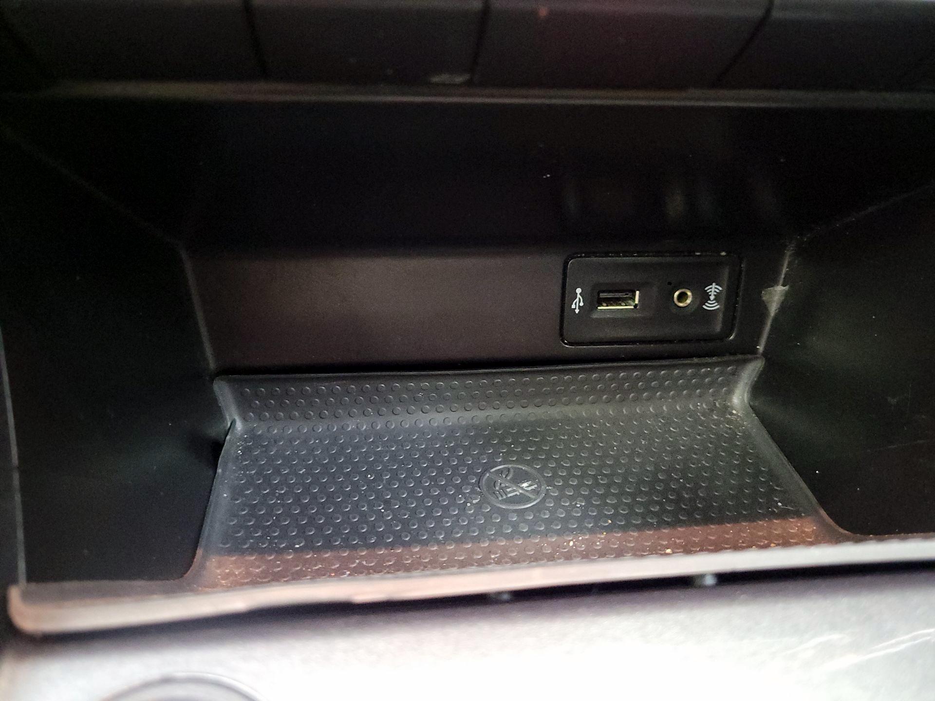 Thumbnail: 2018 Volkswagen Beetle - 18