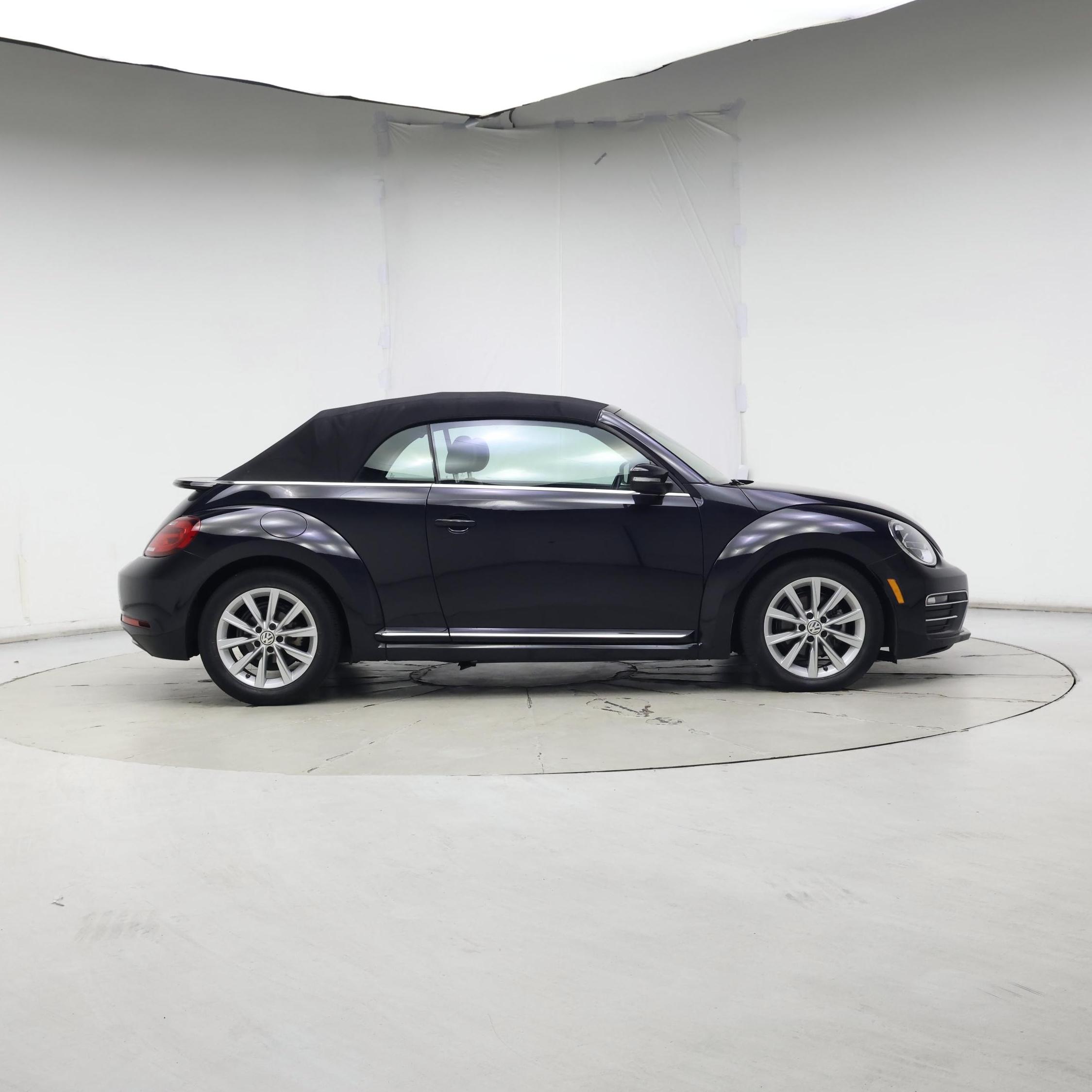 Thumbnail: 2018 Volkswagen Beetle - 7