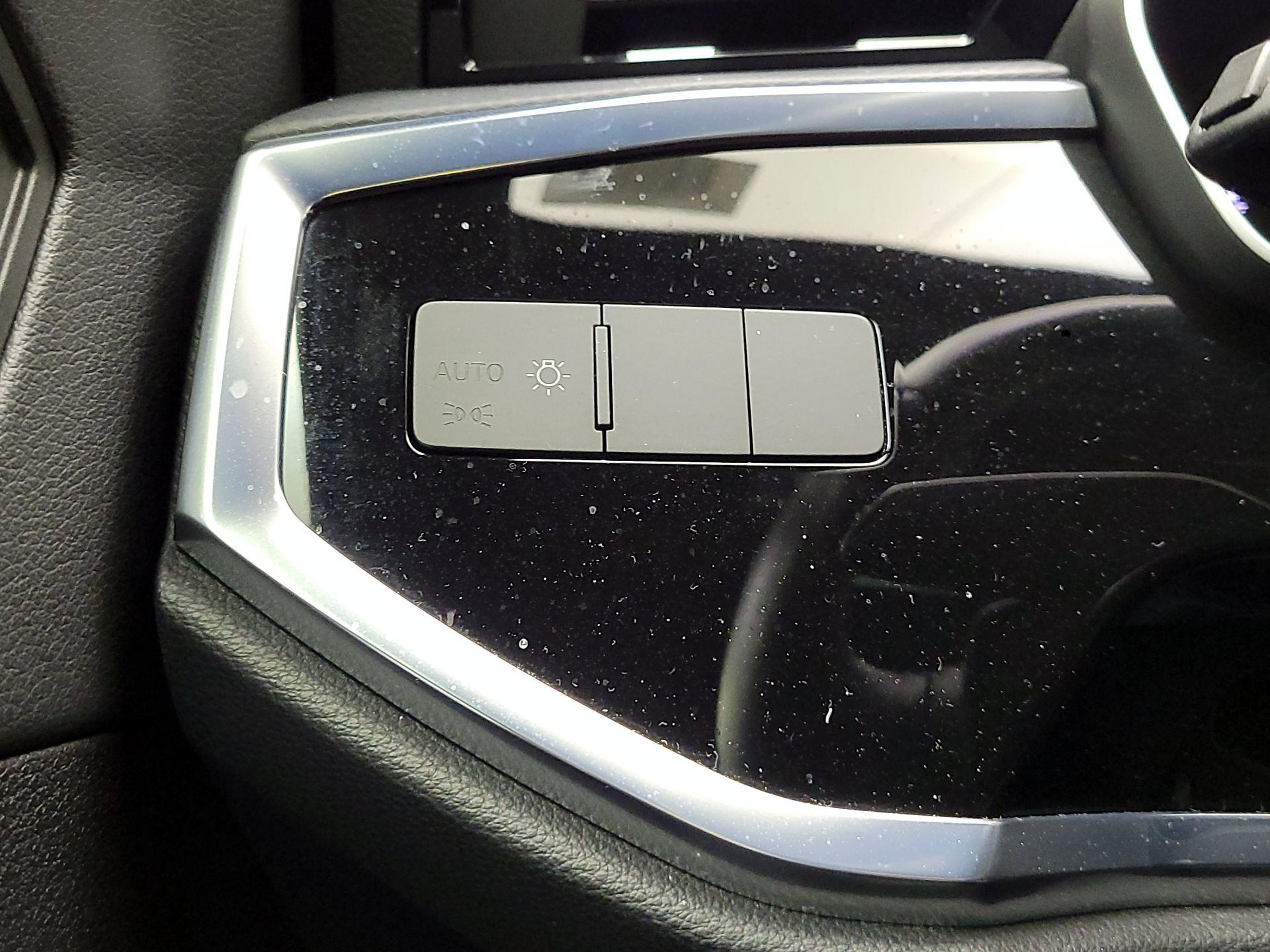 Thumbnail: 2021 Audi Q3 - 13