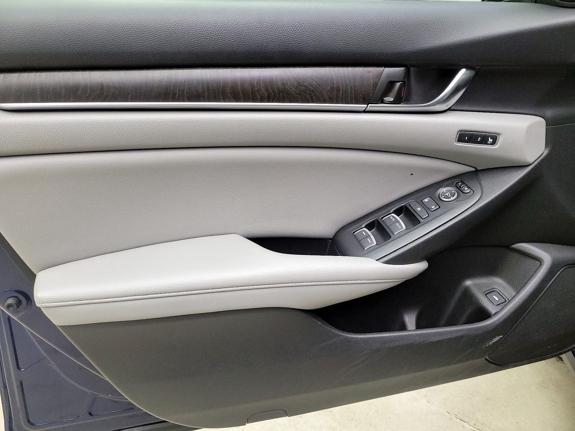 Thumbnail: 2019 Honda Accord - 12