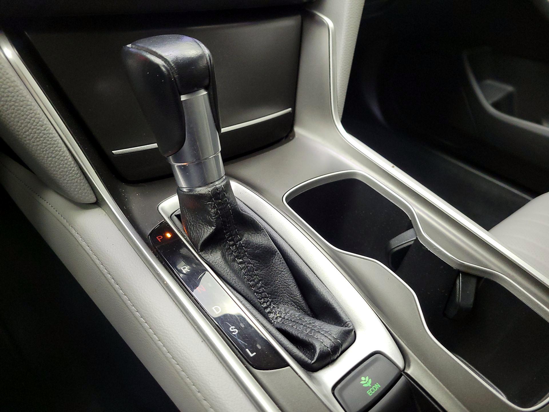 Thumbnail: 2019 Honda Accord - 18