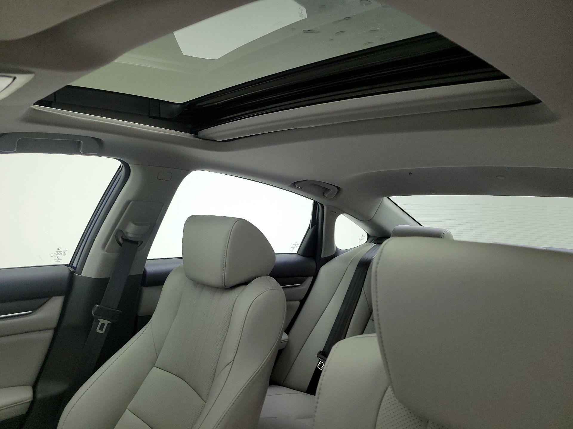 Thumbnail: 2019 Honda Accord - 20