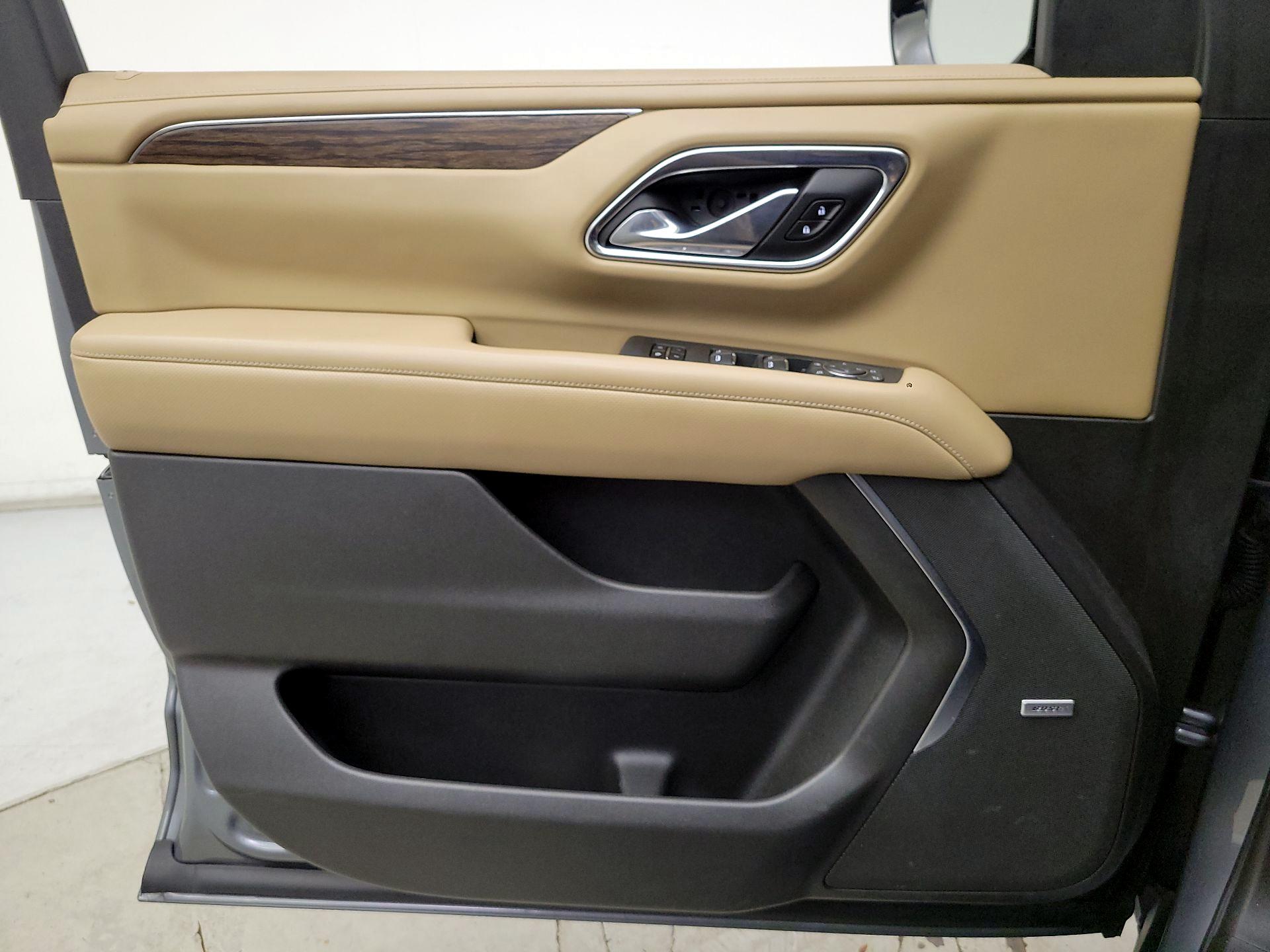 Thumbnail: 2021 Chevrolet Suburban - 12