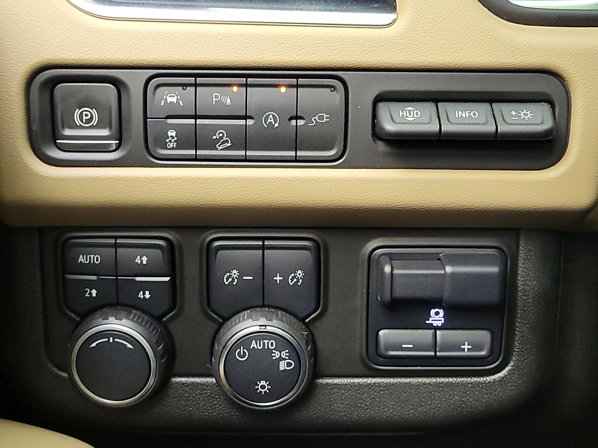 Thumbnail: 2021 Chevrolet Suburban - 13