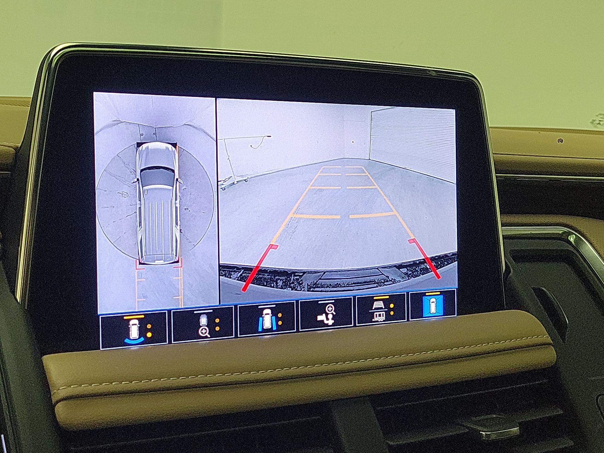 Thumbnail: 2021 Chevrolet Suburban - 15