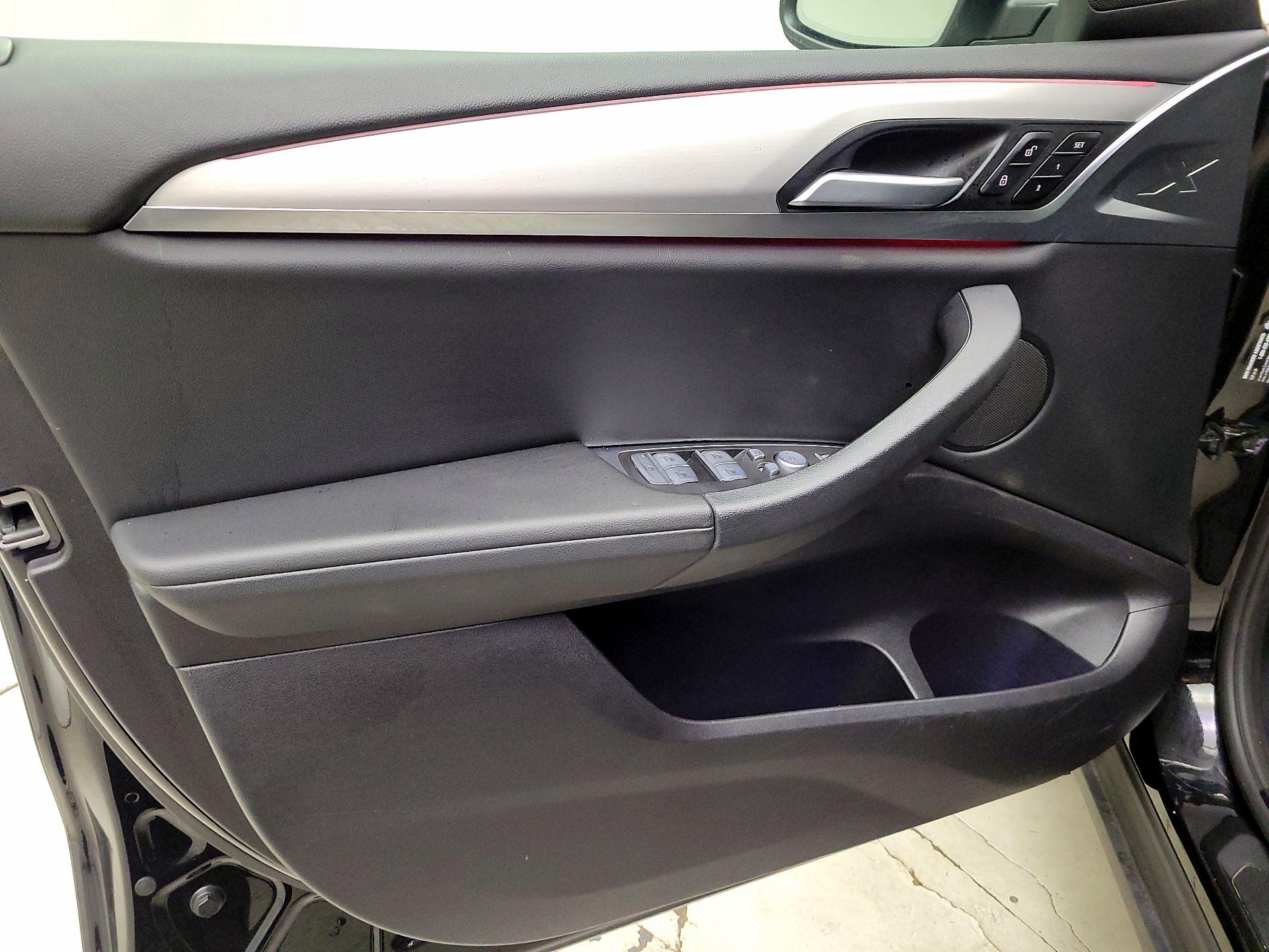 Thumbnail: 2022 BMW X4 - 12