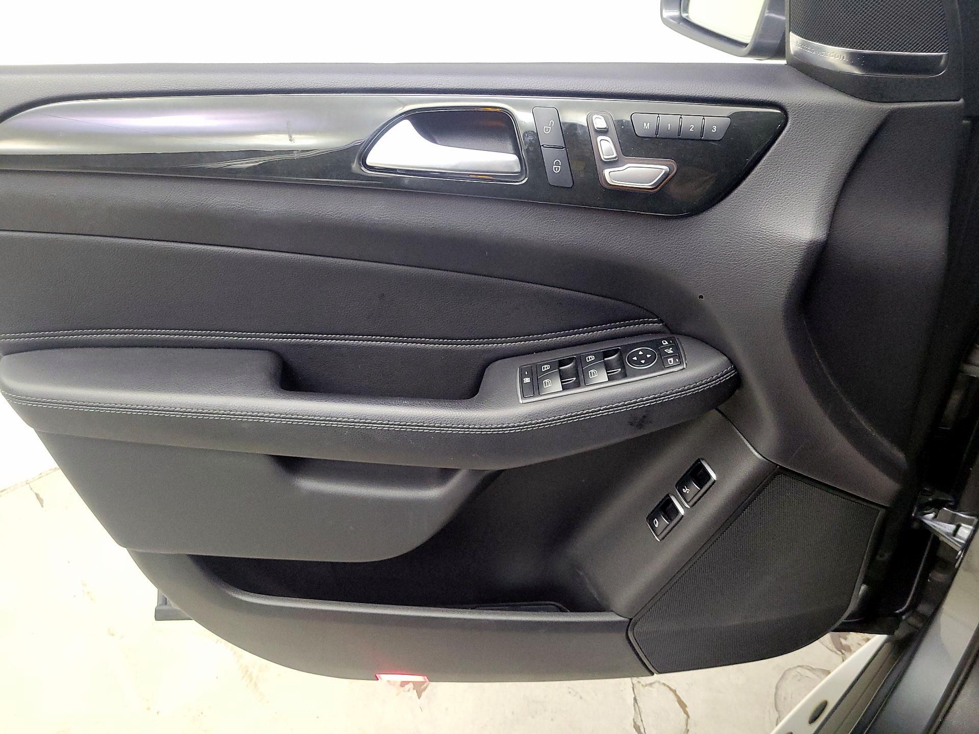 Thumbnail: 2019 Mercedes-Benz GLS - 12