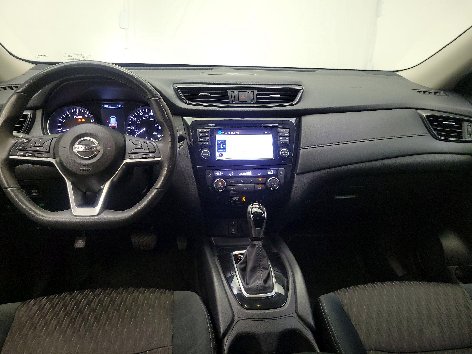 Thumbnail: 2017 Nissan Rogue - 9