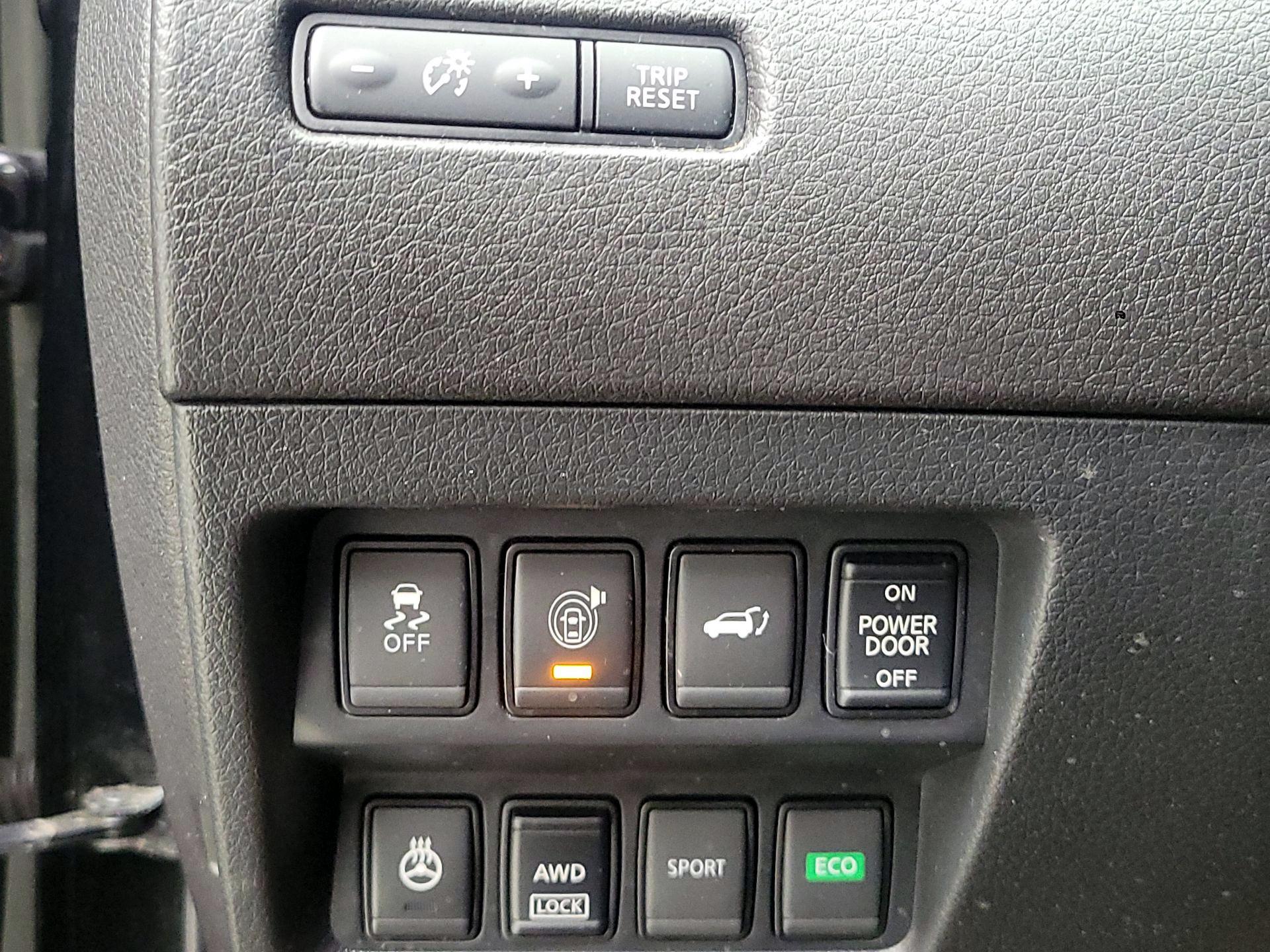 Thumbnail: 2017 Nissan Rogue - 13