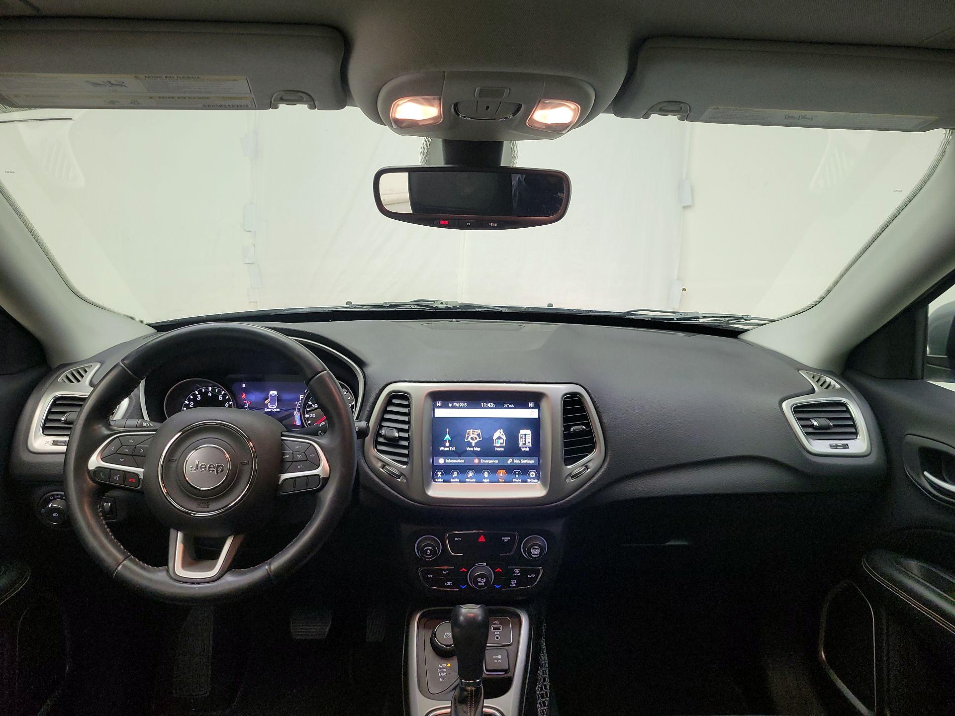 Thumbnail: 2017 Jeep Compass - 9