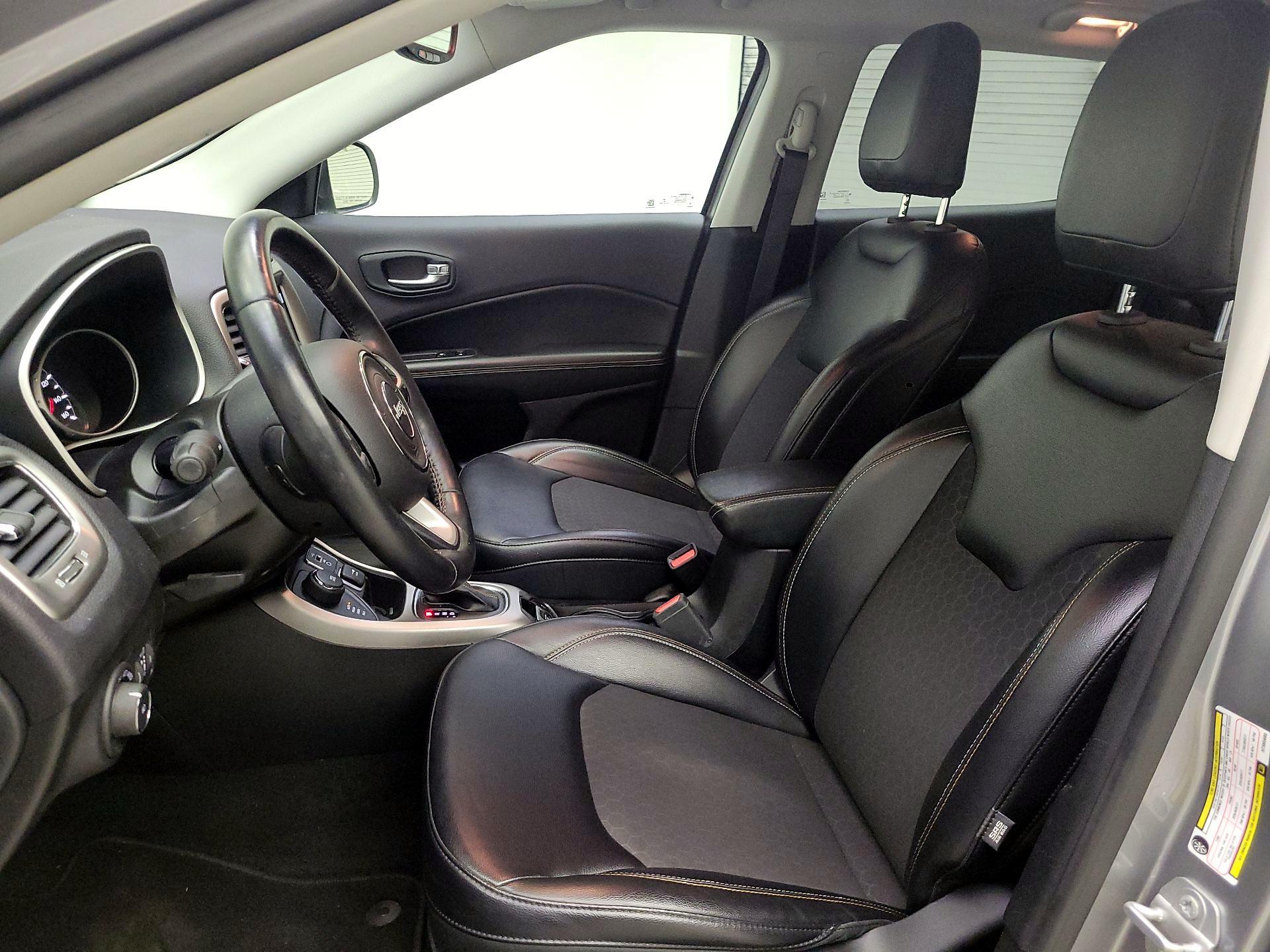 Thumbnail: 2017 Jeep Compass - 11