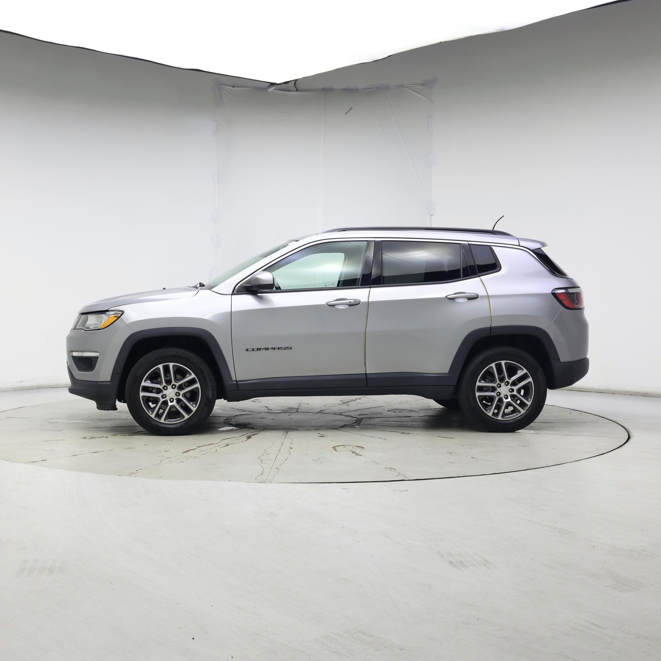 Thumbnail: 2017 Jeep Compass - 3