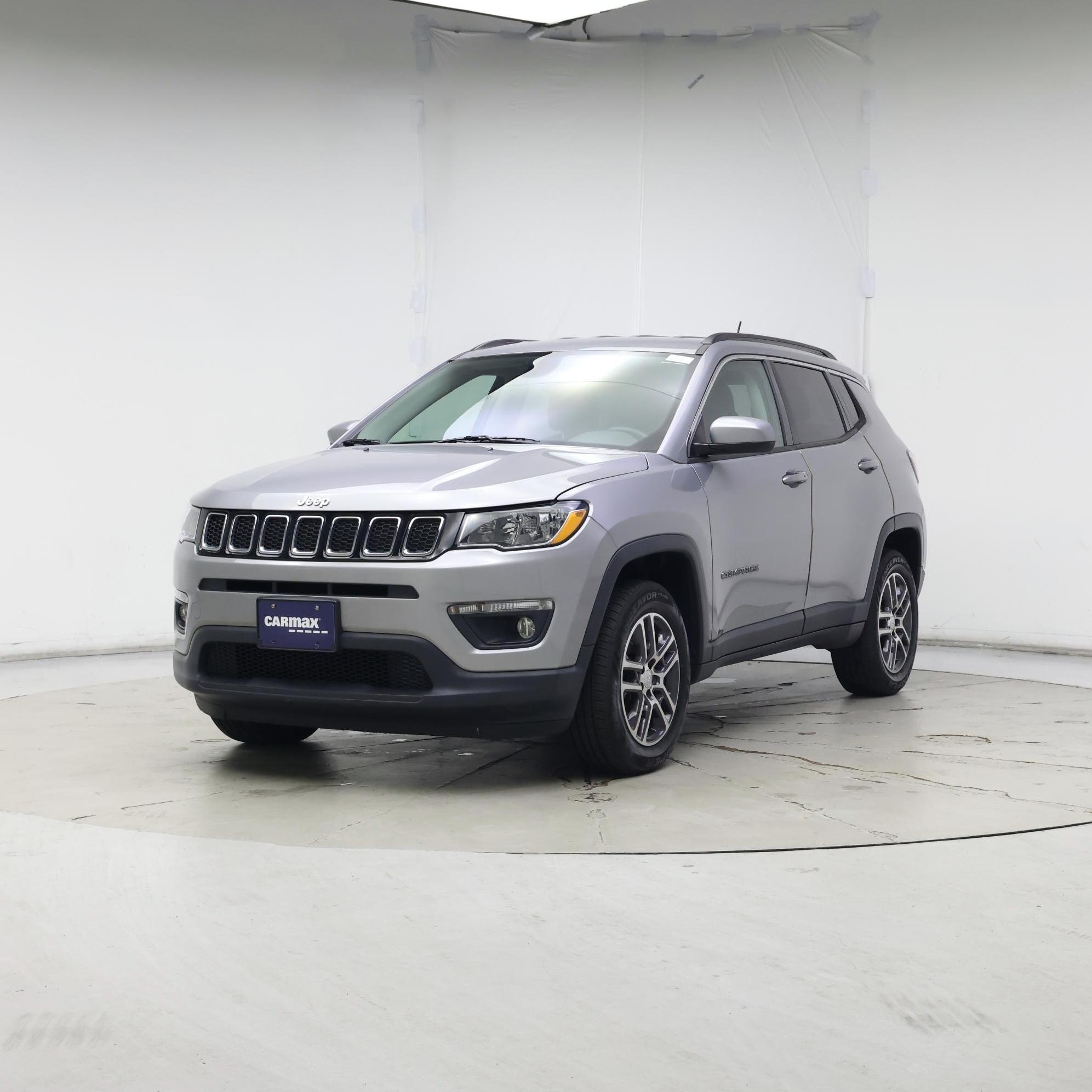 Thumbnail: 2017 Jeep Compass - 4