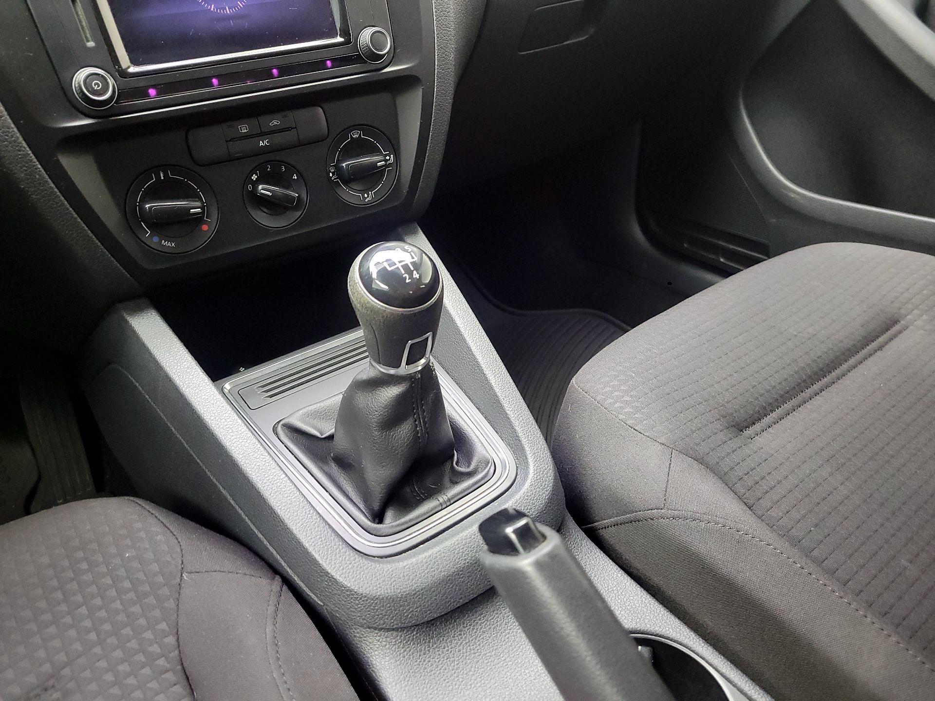 Thumbnail: 2016 Volkswagen Jetta - 17