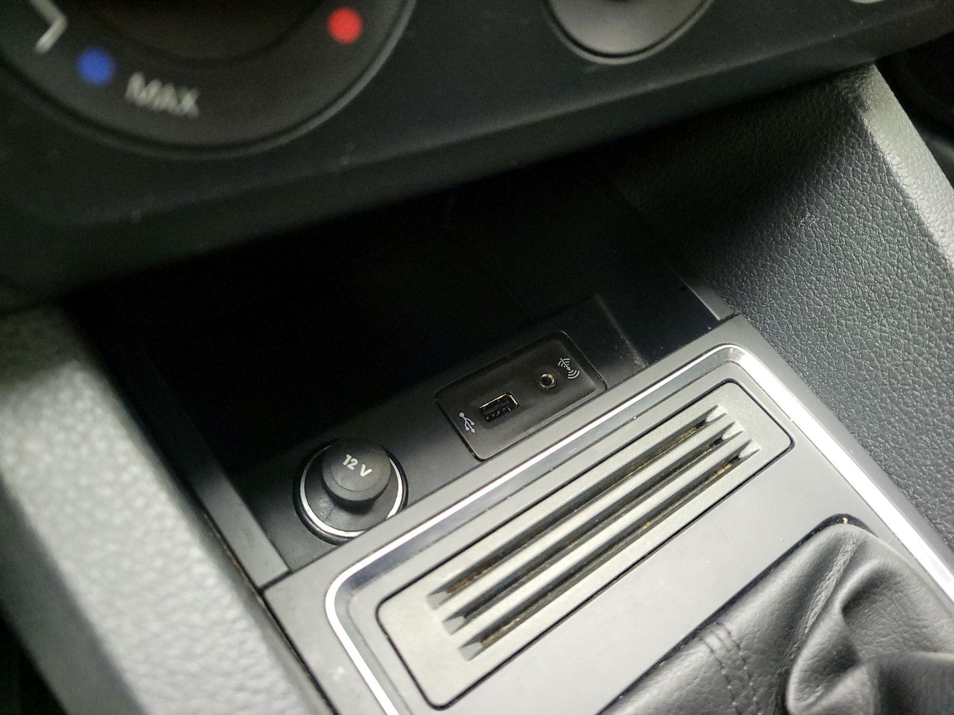 Thumbnail: 2016 Volkswagen Jetta - 18