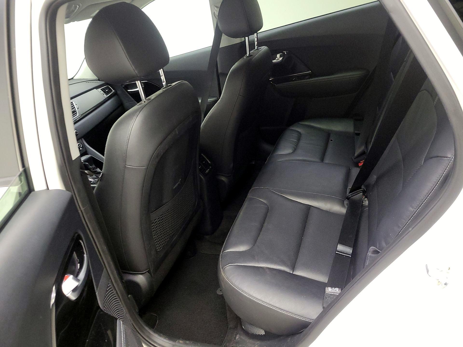 Thumbnail: 2017 Kia Niro - 19