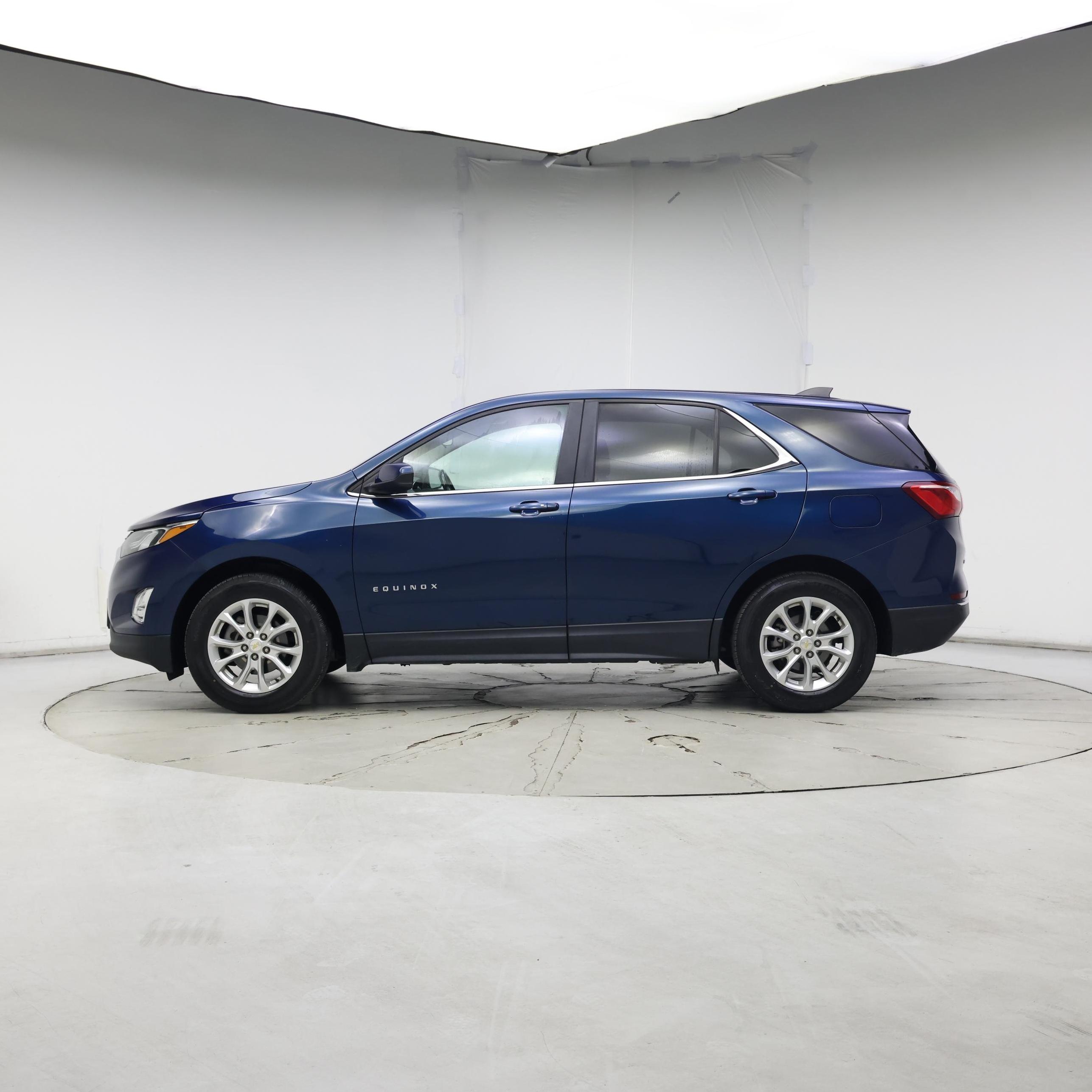 Thumbnail: 2021 Chevrolet Equinox - 3