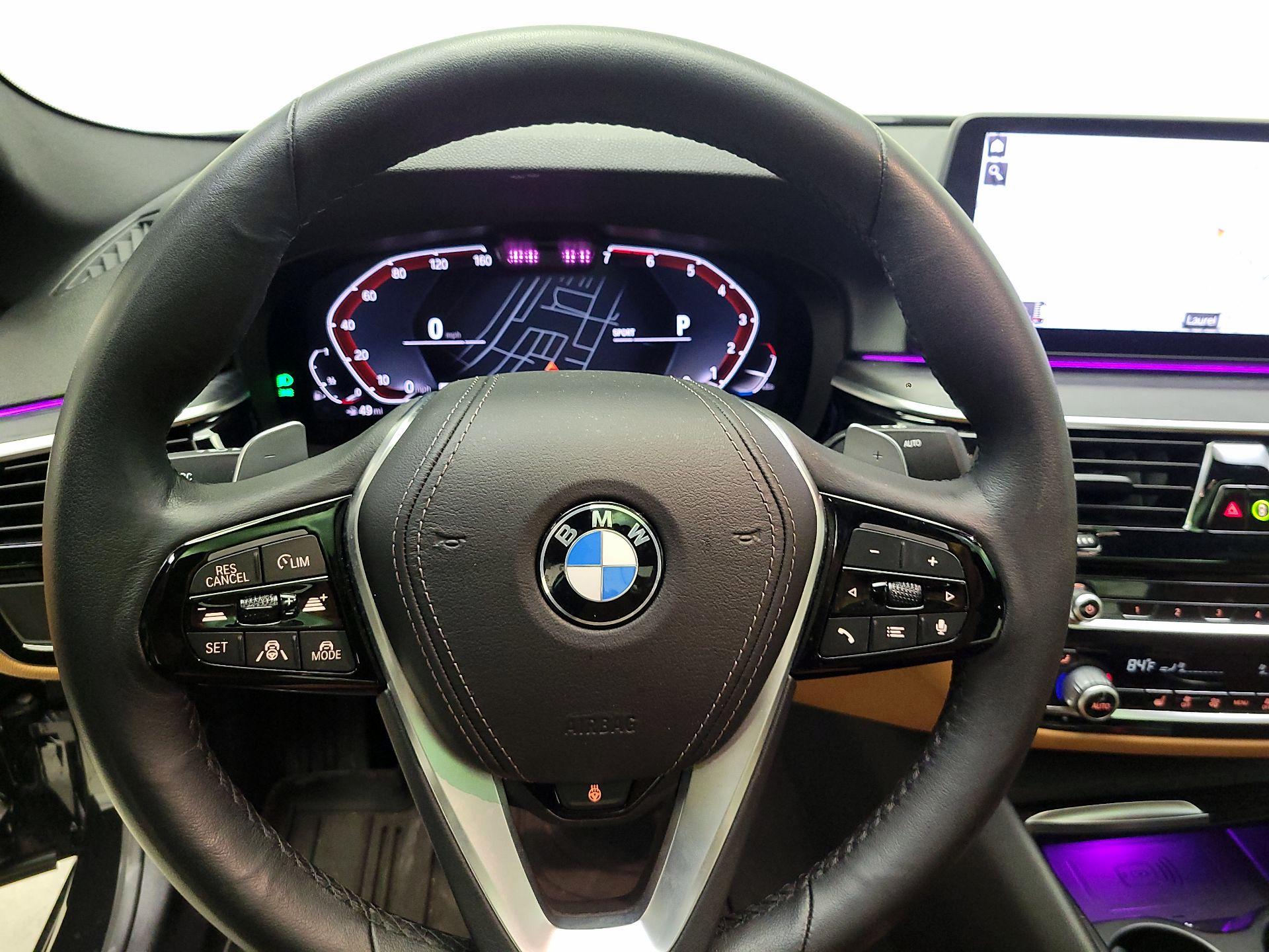 Thumbnail: 2023 BMW 5 Series - 10