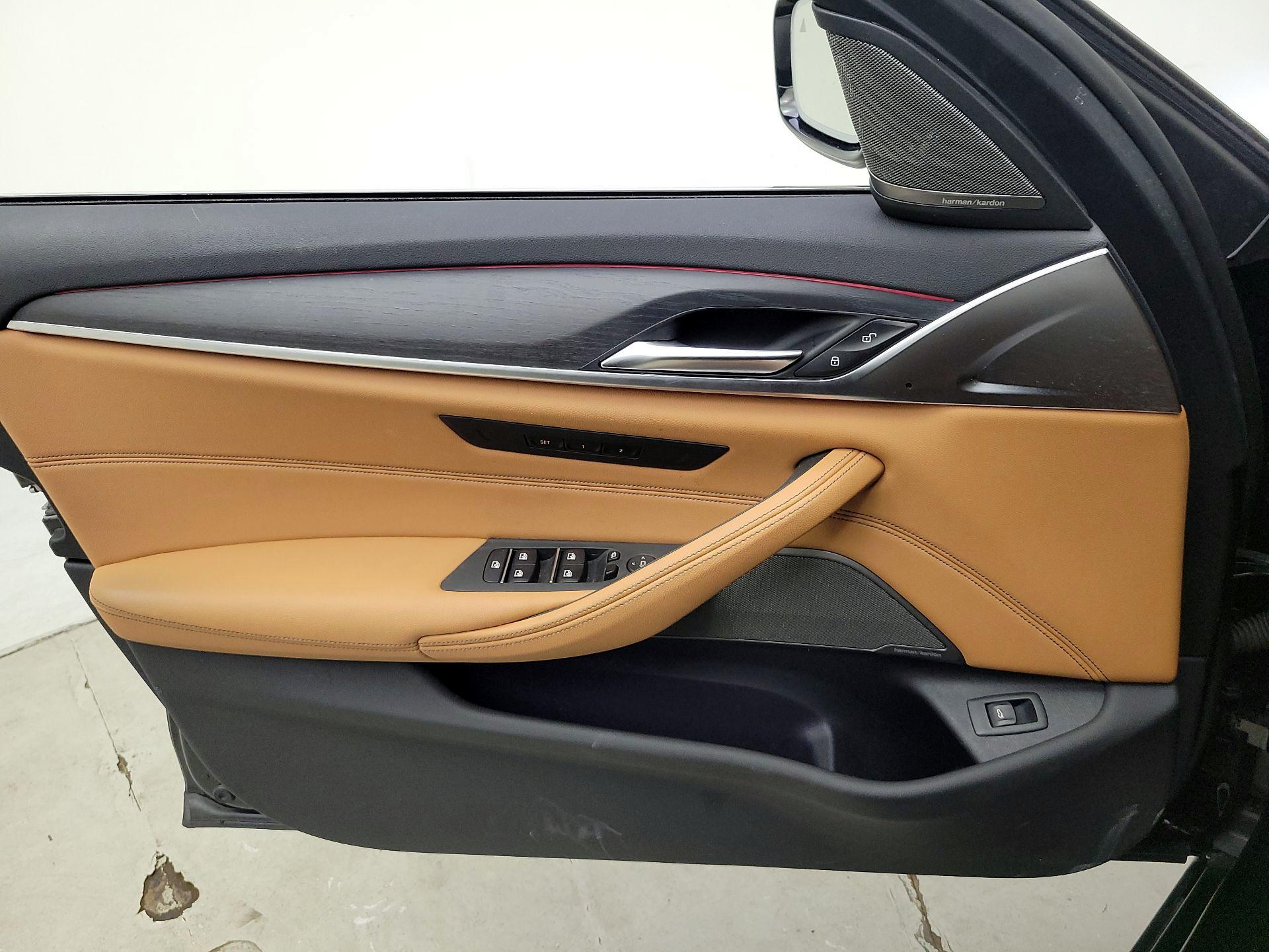 Thumbnail: 2023 BMW 5 Series - 12