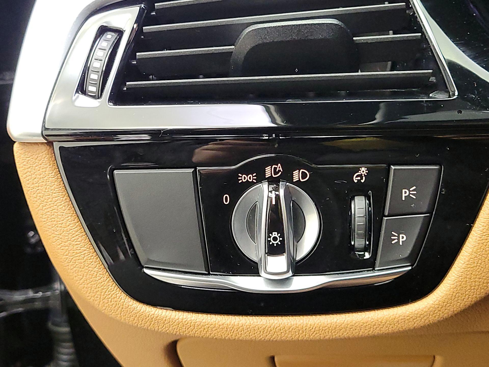 Thumbnail: 2023 BMW 5 Series - 13