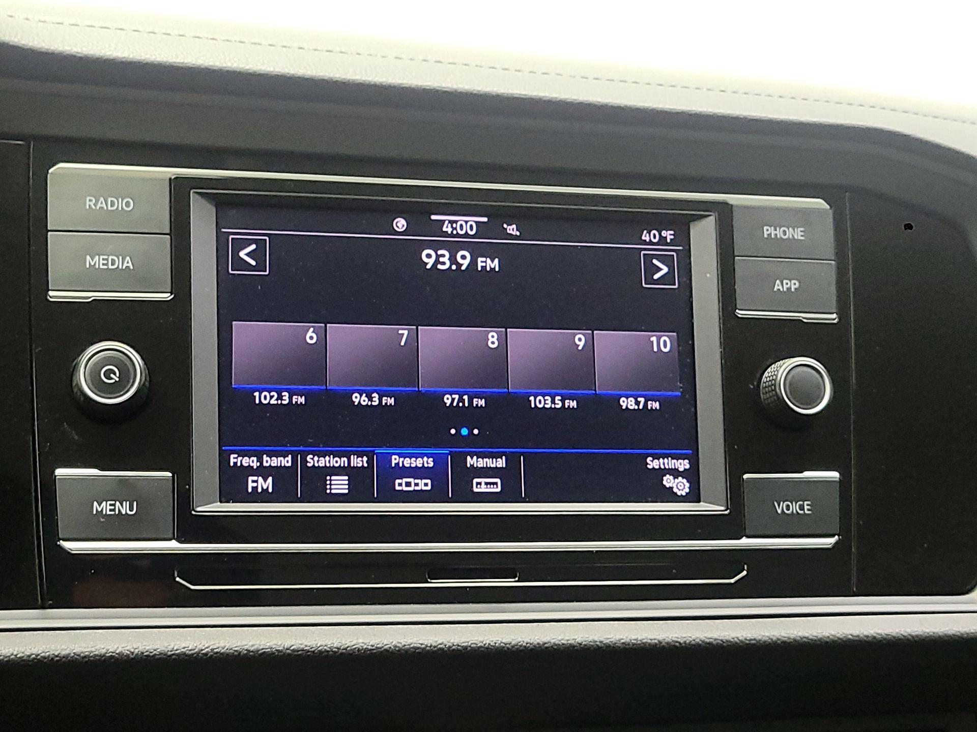 Thumbnail: 2024 Volkswagen Jetta - 15