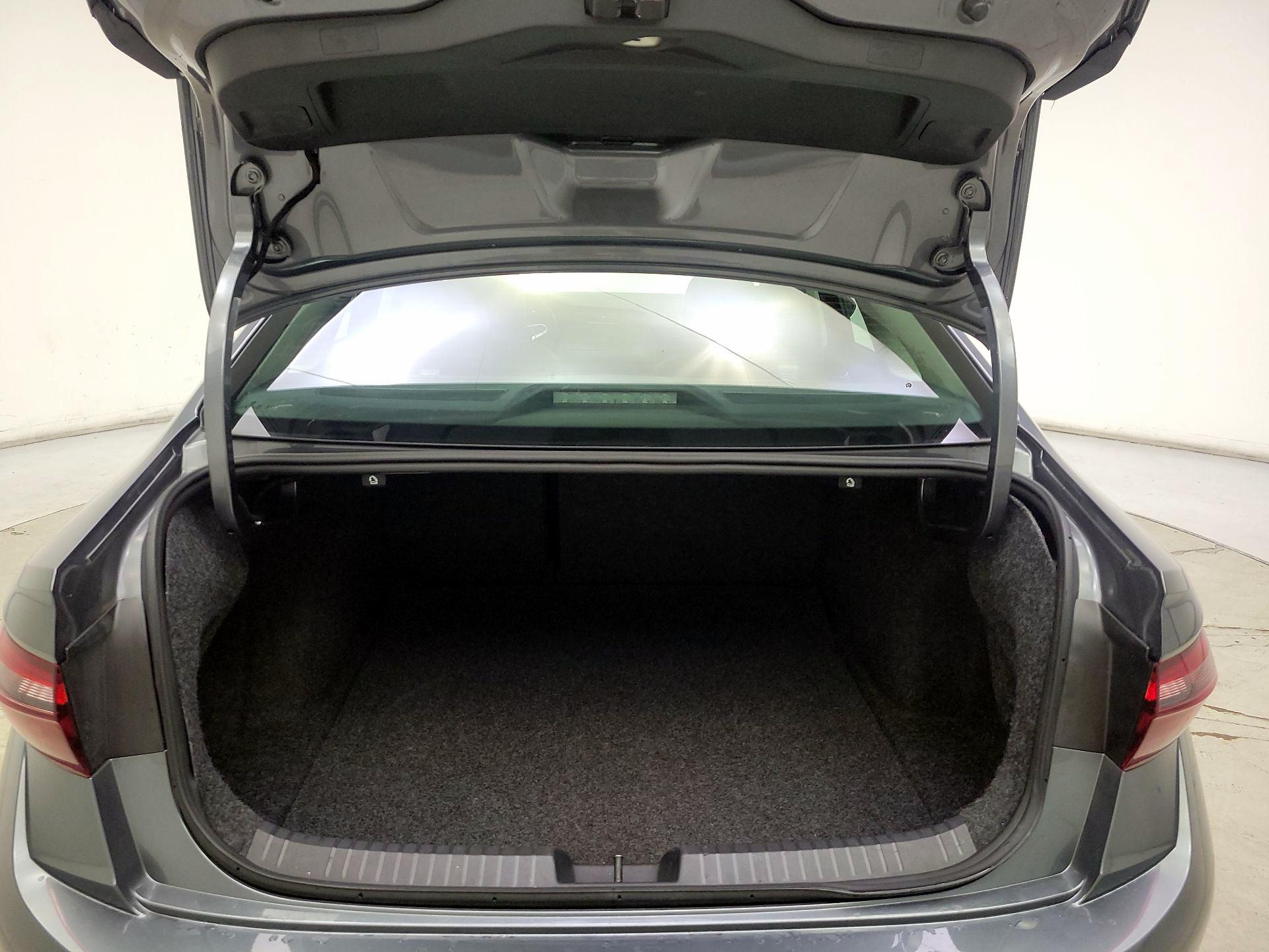 Thumbnail: 2024 Volkswagen Jetta - 20