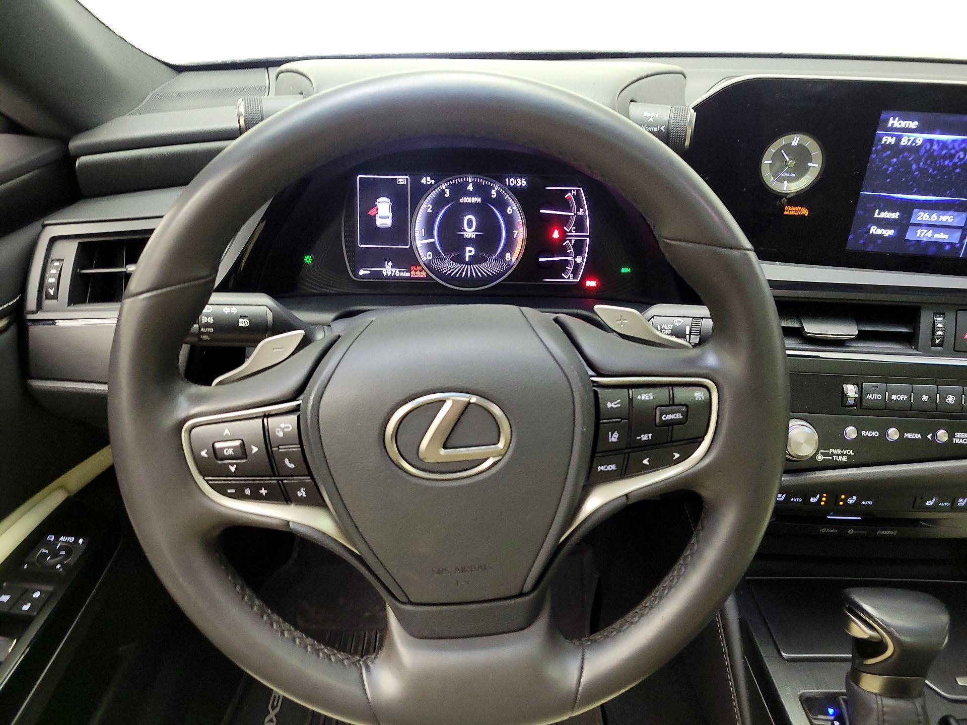 Thumbnail: 2022 Lexus ES - 10