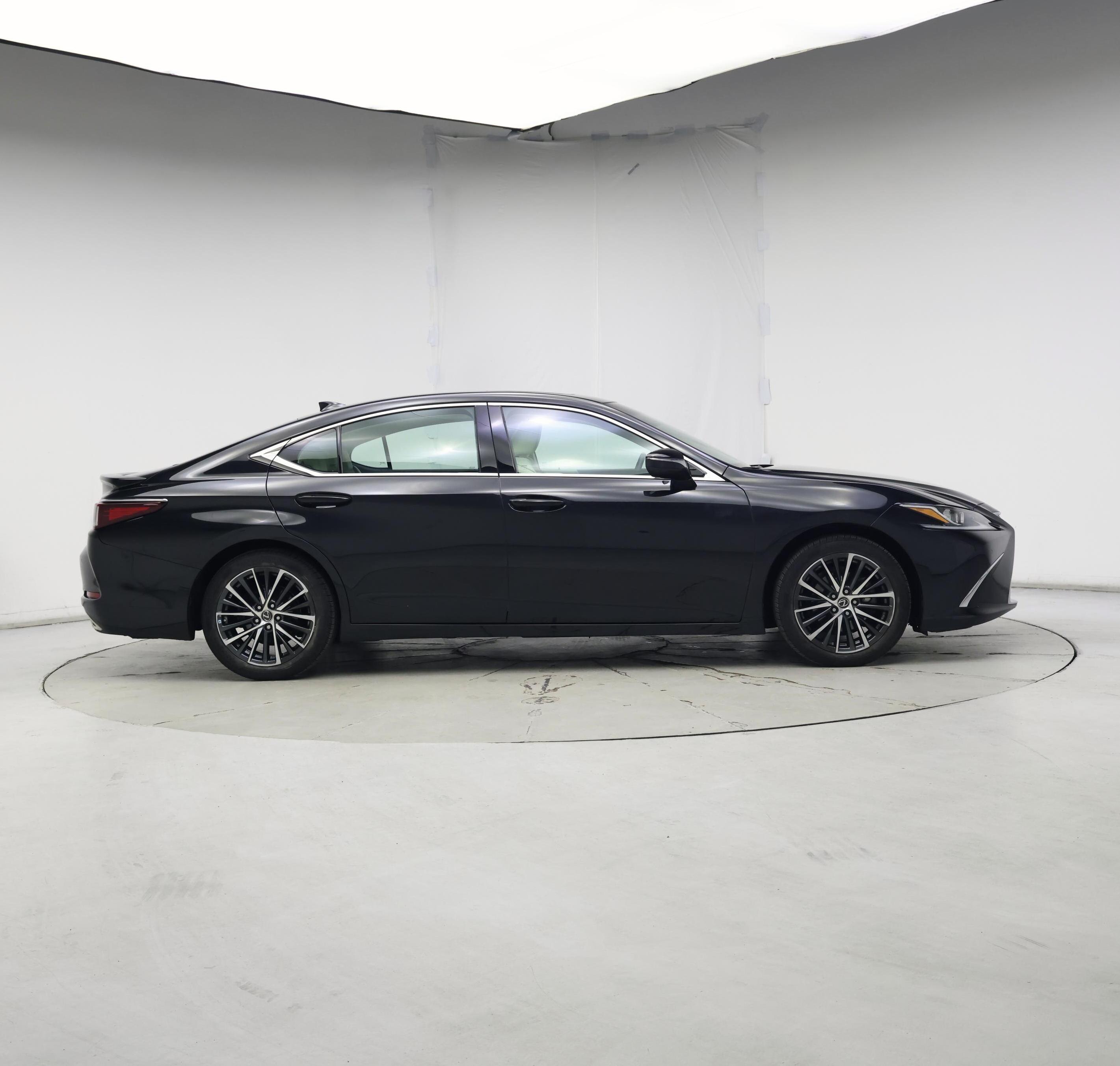 Thumbnail: 2022 Lexus ES - 7