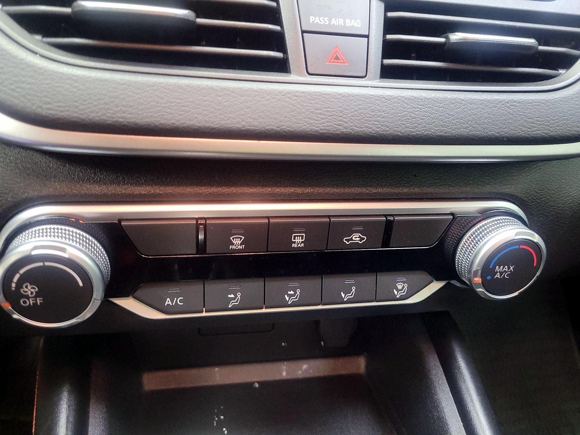 Thumbnail: 2021 Nissan Altima - 16