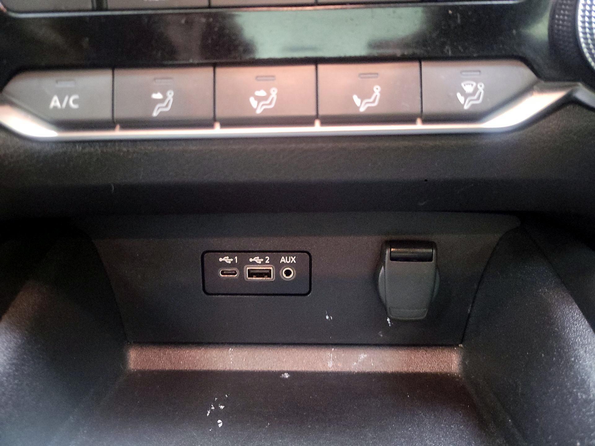 Thumbnail: 2021 Nissan Altima - 18