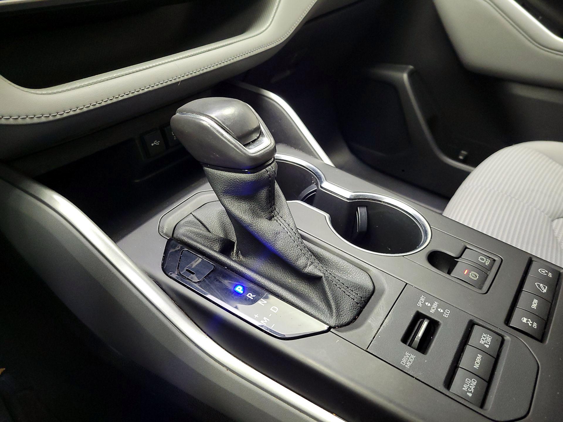 Thumbnail: 2021 Toyota Highlander - 18