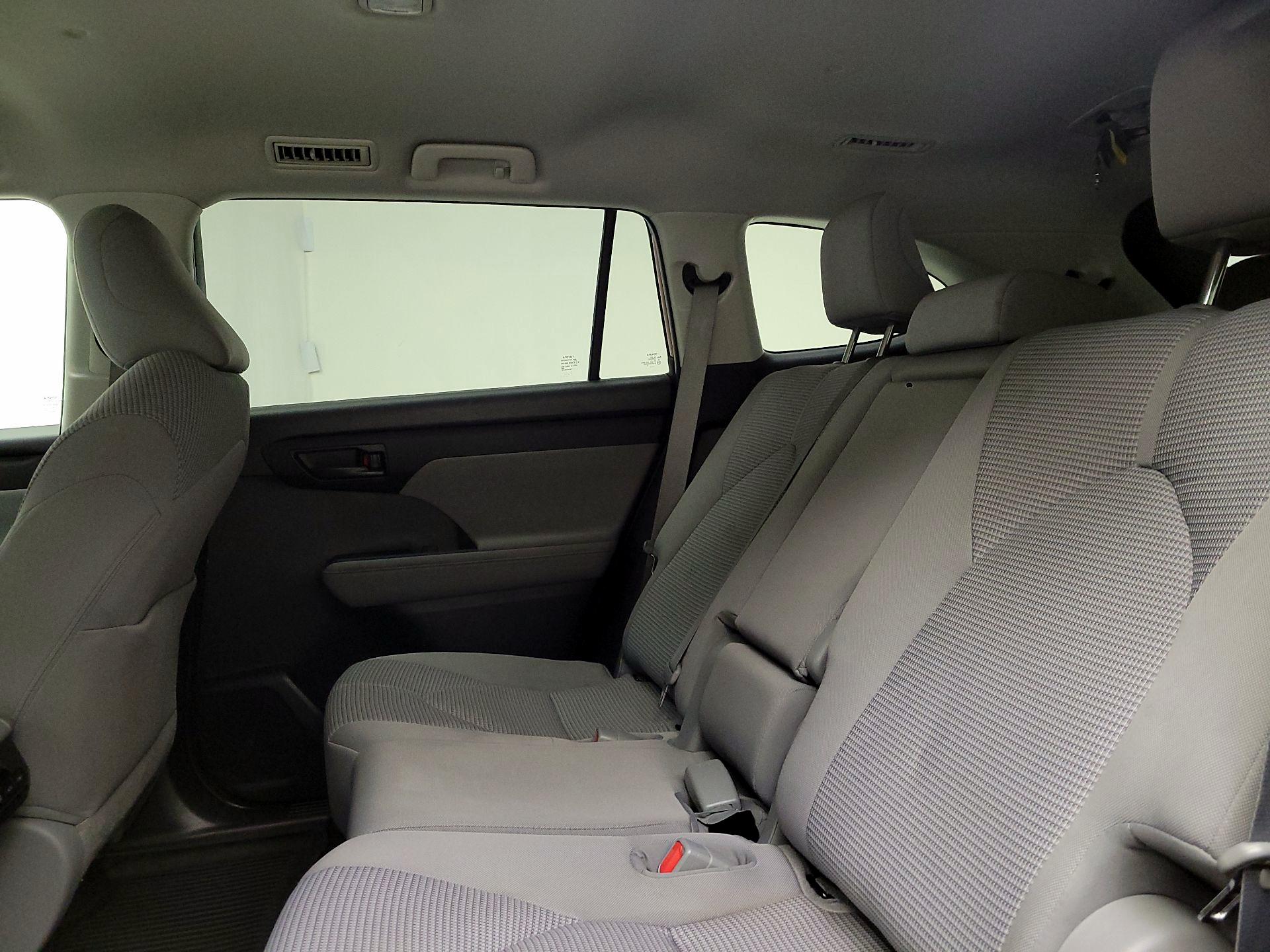 Thumbnail: 2021 Toyota Highlander - 20