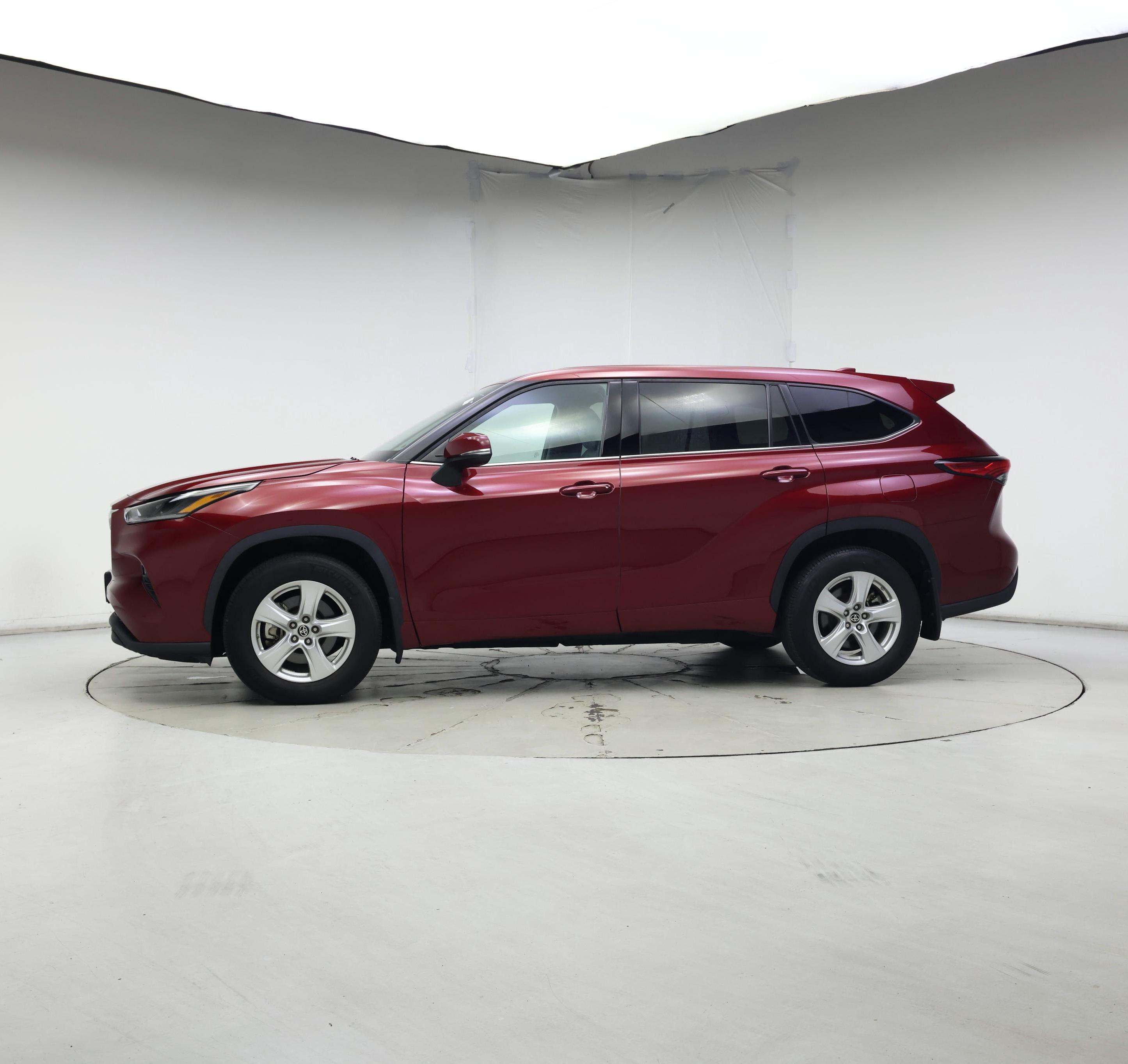 Thumbnail: 2021 Toyota Highlander - 3