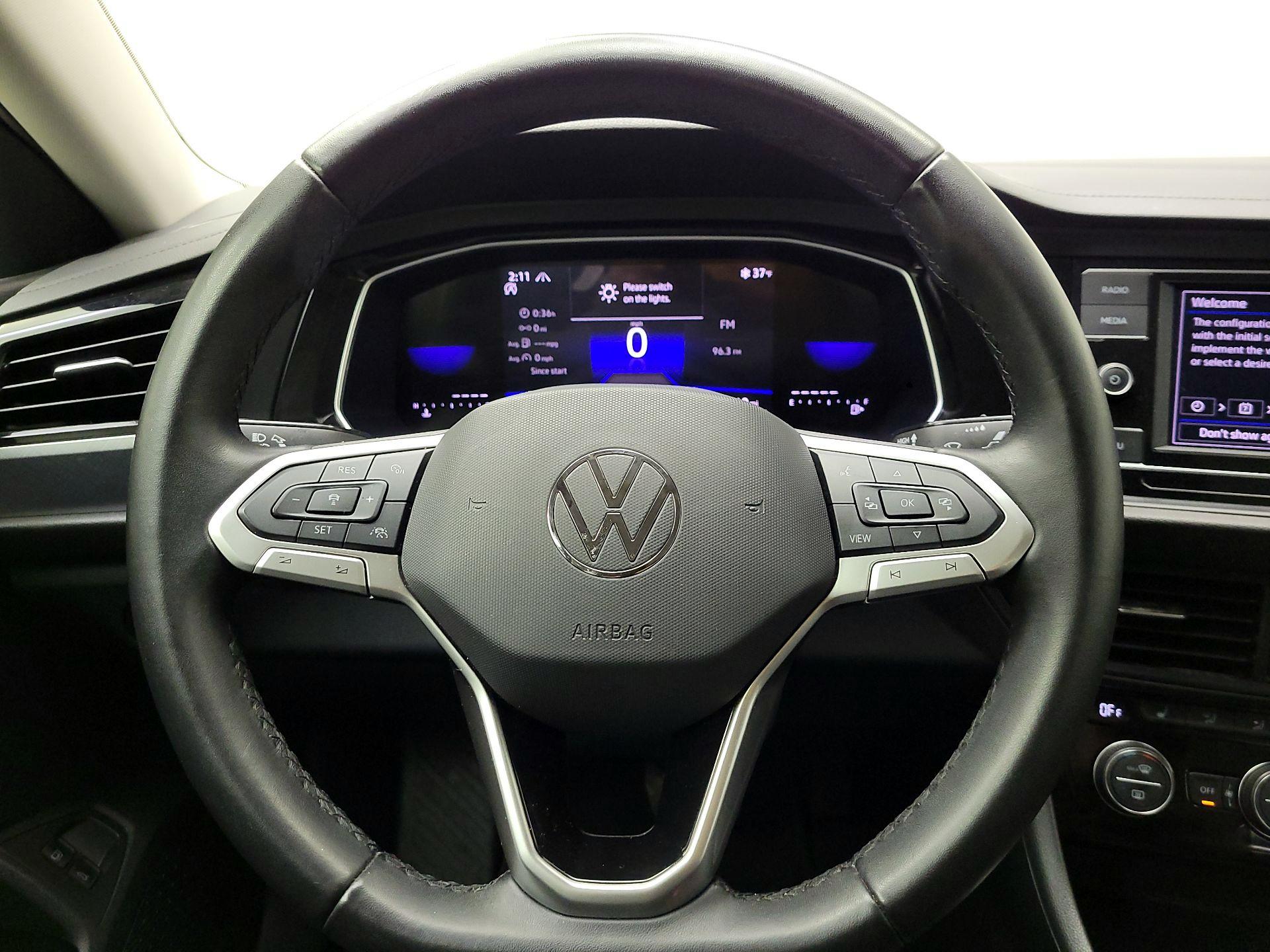 Thumbnail: 2024 Volkswagen Jetta - 10