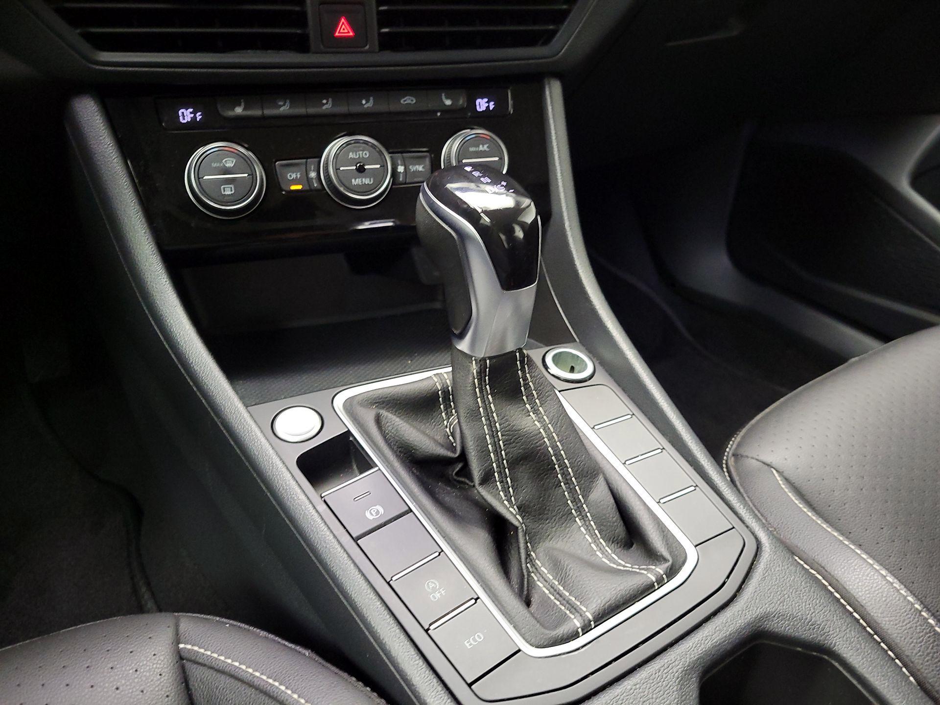 Thumbnail: 2024 Volkswagen Jetta - 17