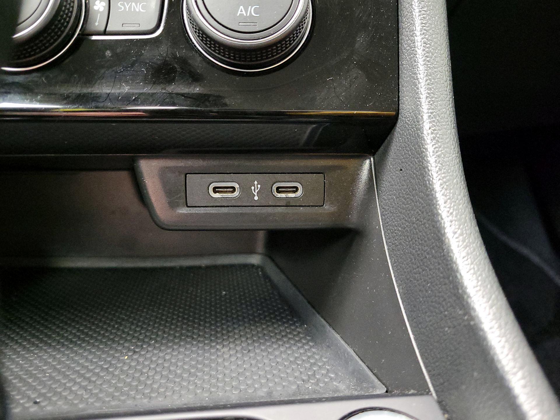 Thumbnail: 2024 Volkswagen Jetta - 18