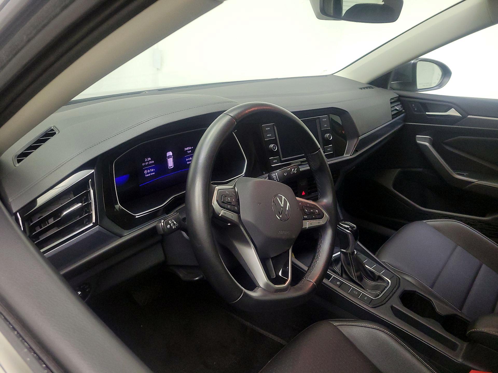 Thumbnail: 2024 Volkswagen Jetta - 9