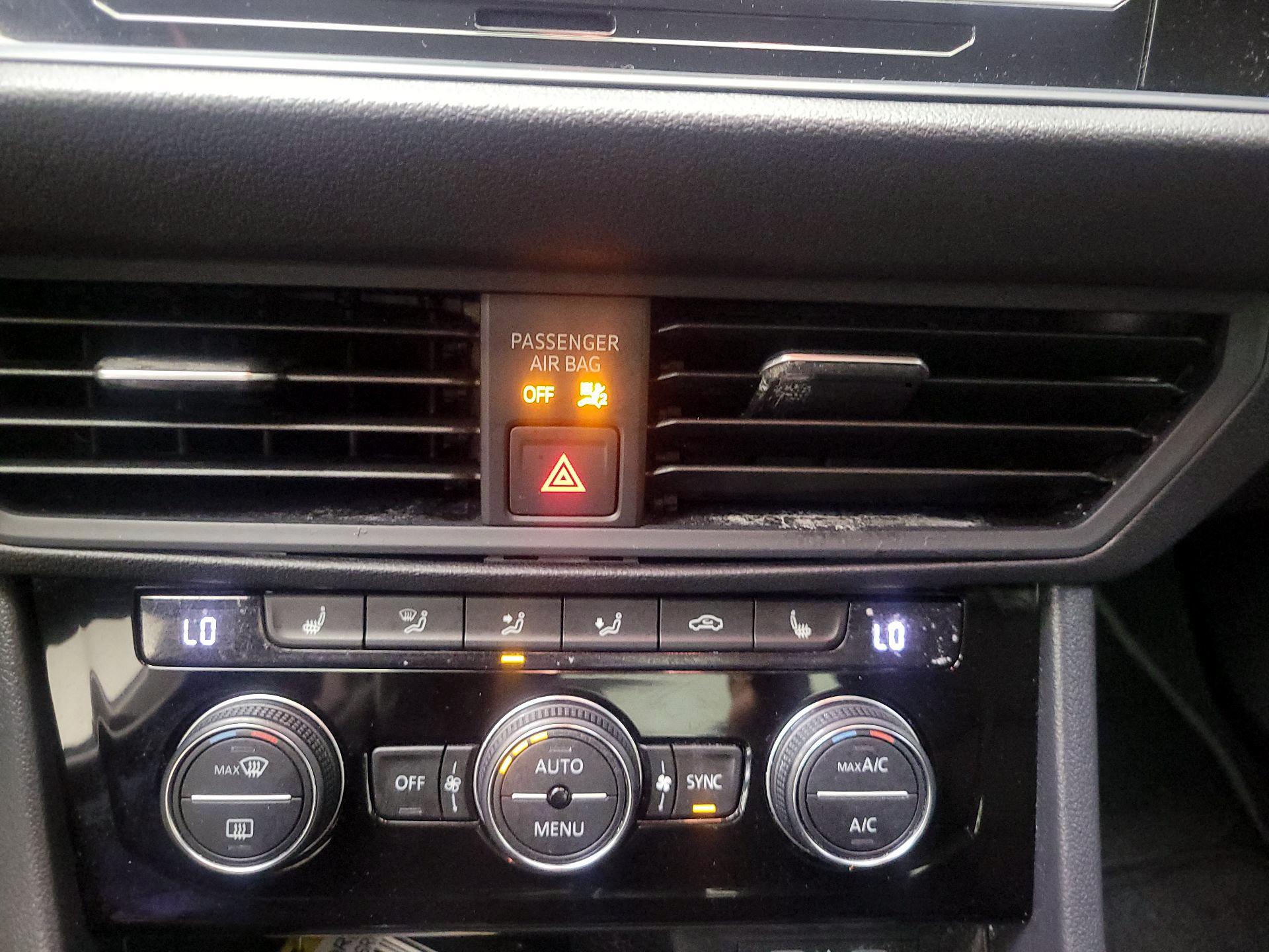 Thumbnail: 2024 Volkswagen Jetta - 16