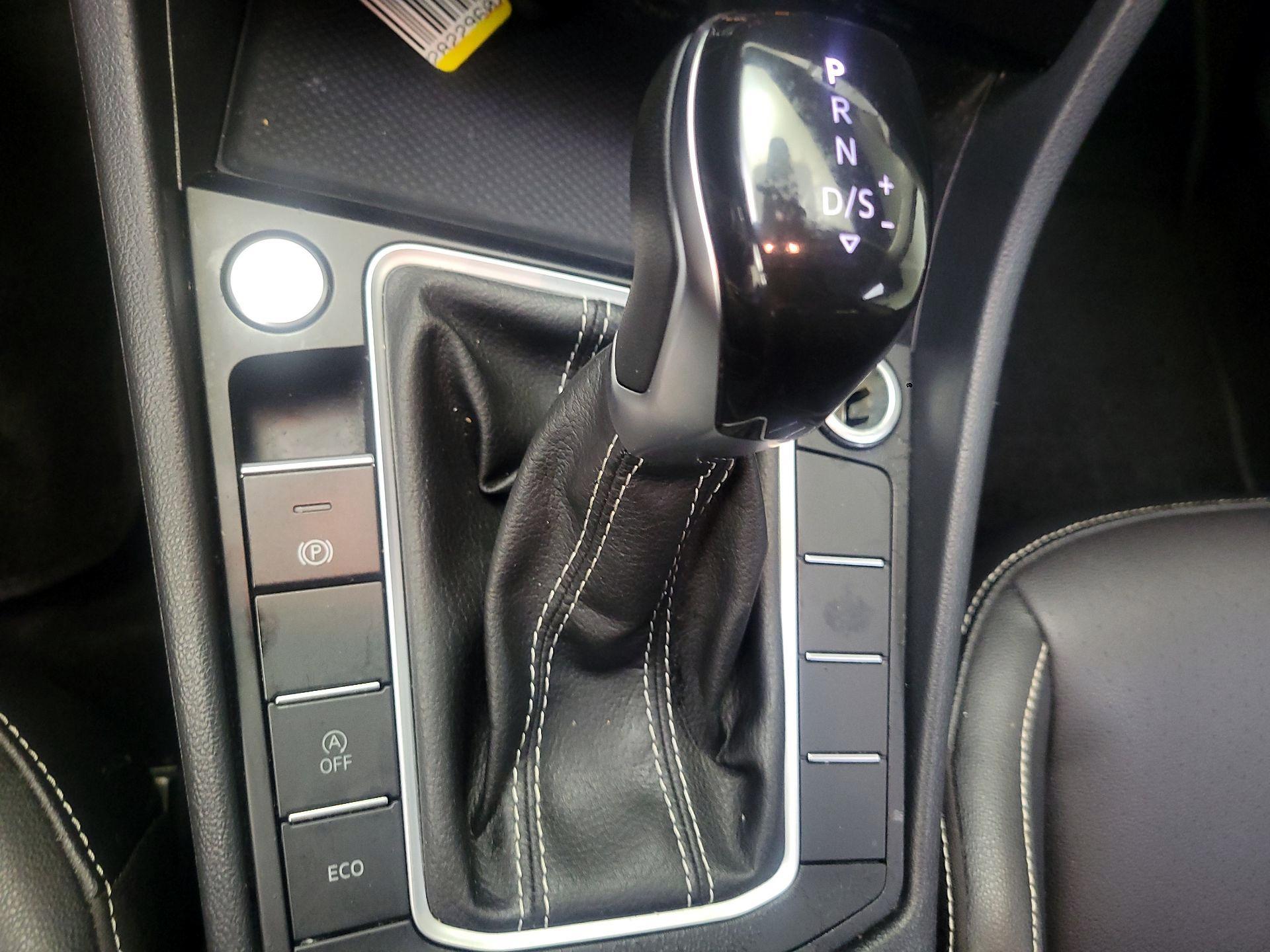 Thumbnail: 2024 Volkswagen Jetta - 17