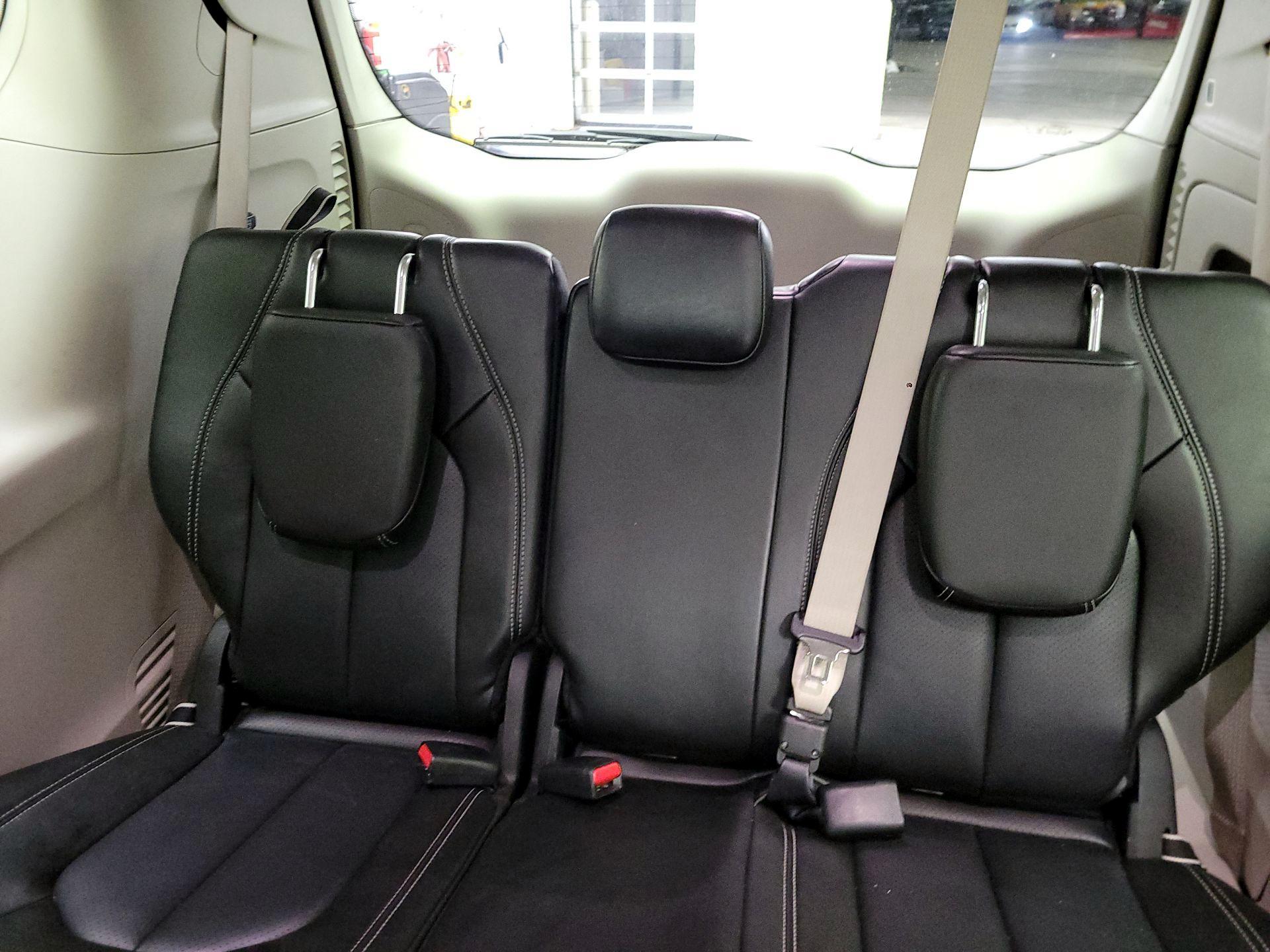 Thumbnail: 2023 Chrysler Pacifica - 18