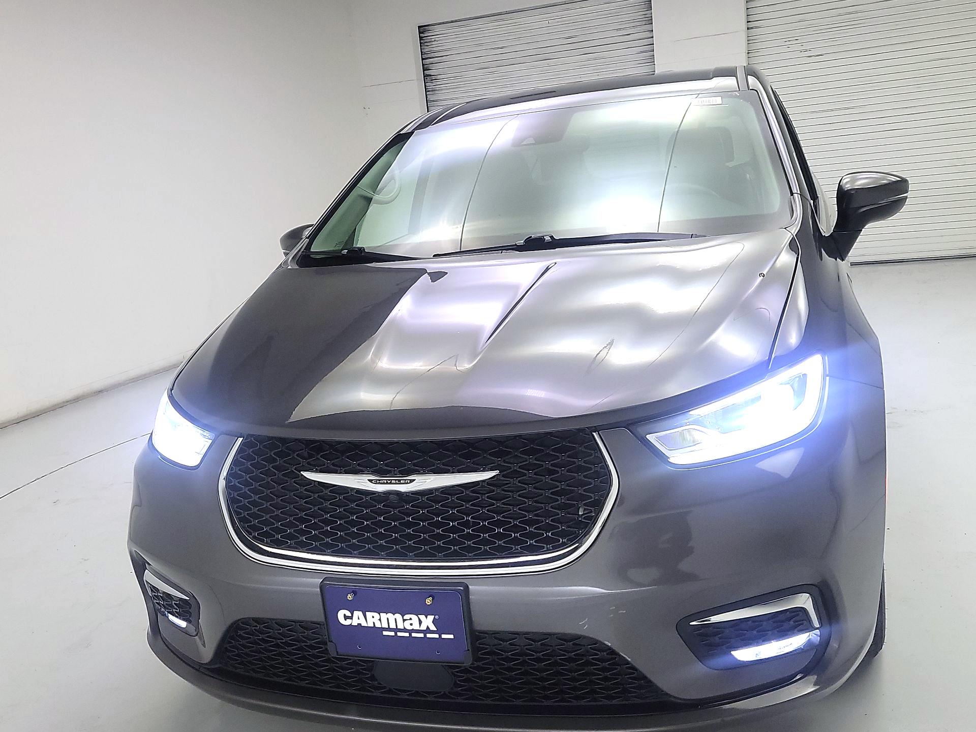 Thumbnail: 2023 Chrysler Pacifica - 2