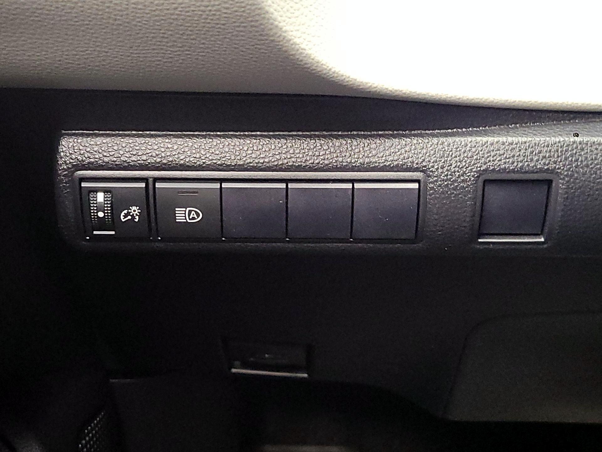 Thumbnail: 2021 Toyota Corolla - 13