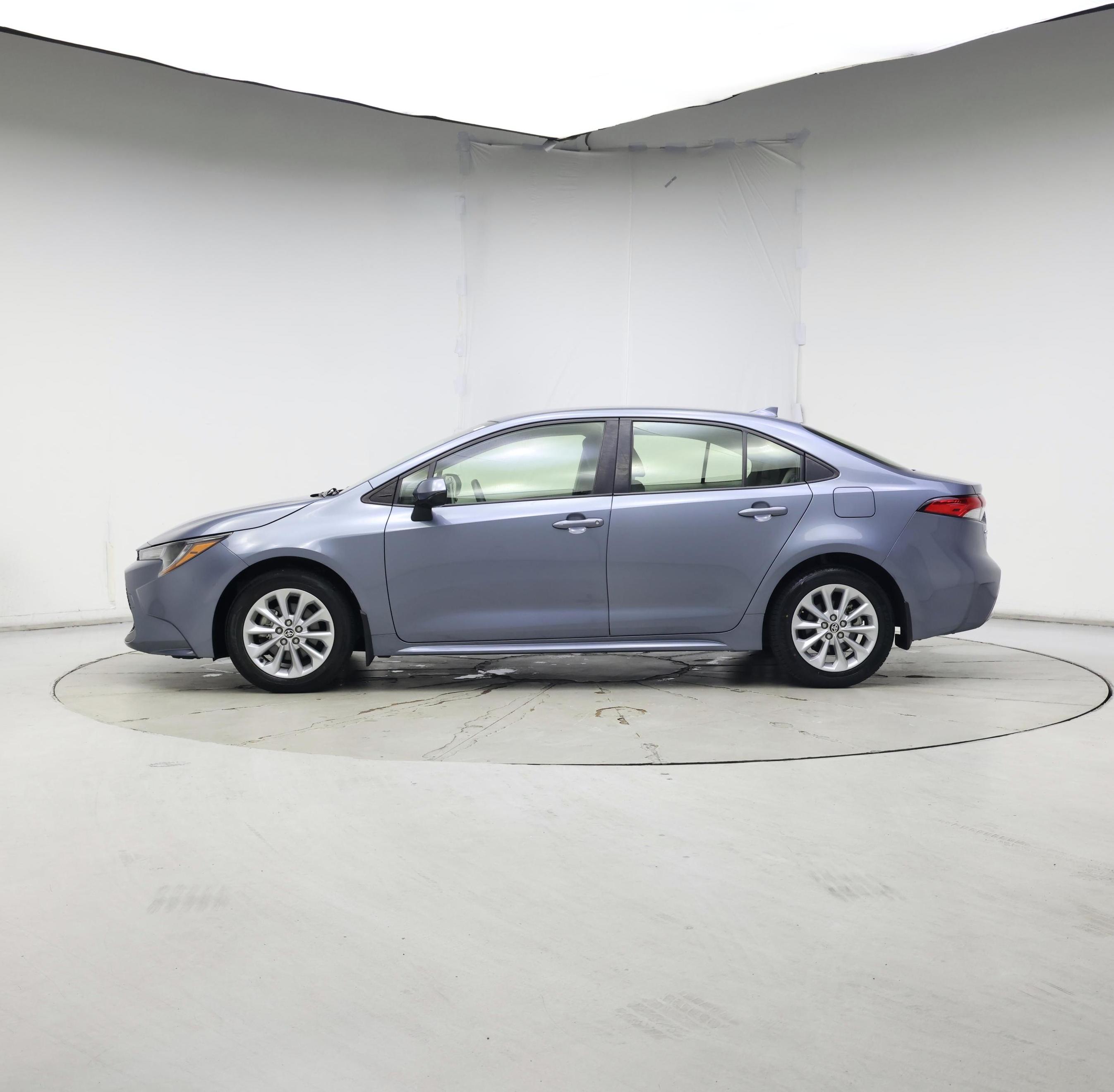 Thumbnail: 2021 Toyota Corolla - 3