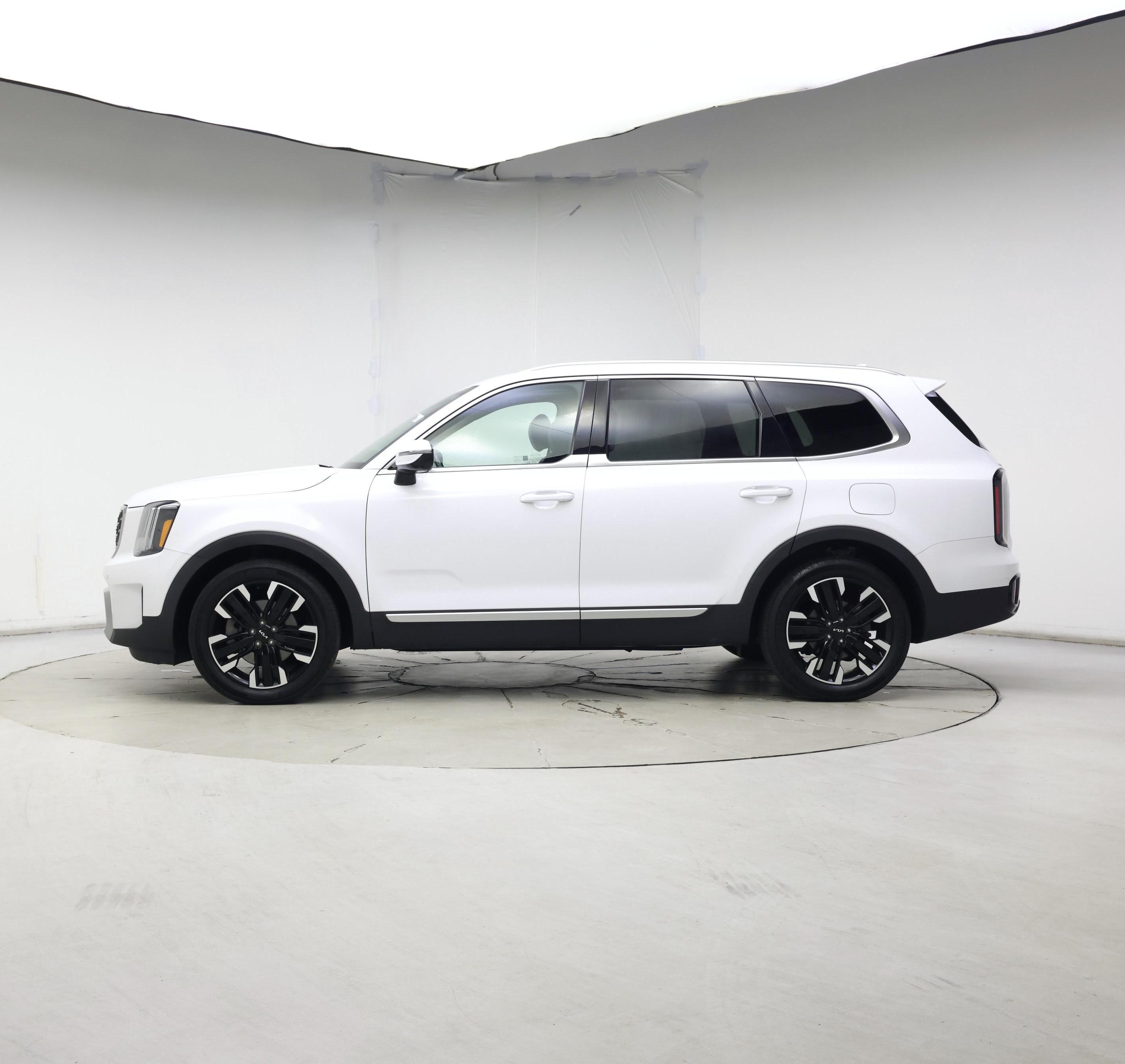 Thumbnail: 2023 Kia Telluride - 3