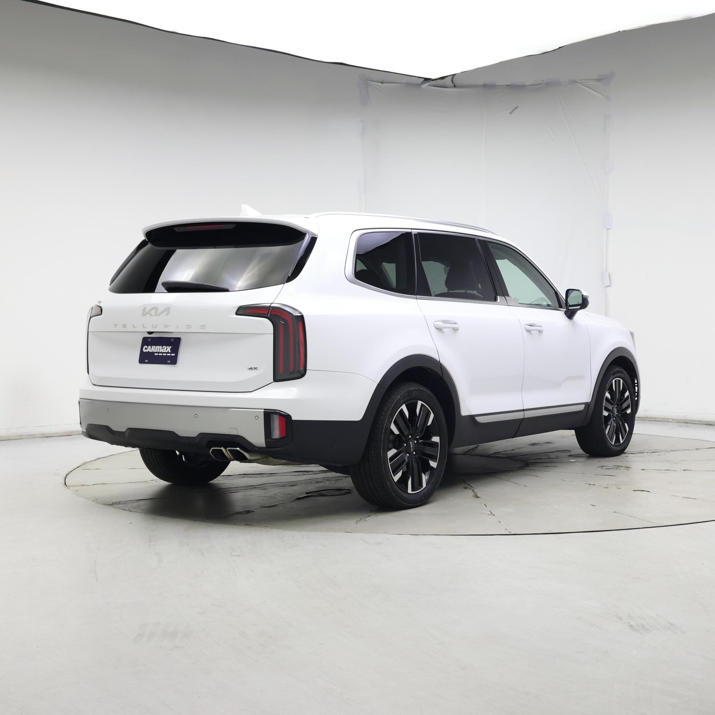 Thumbnail: 2023 Kia Telluride - 8