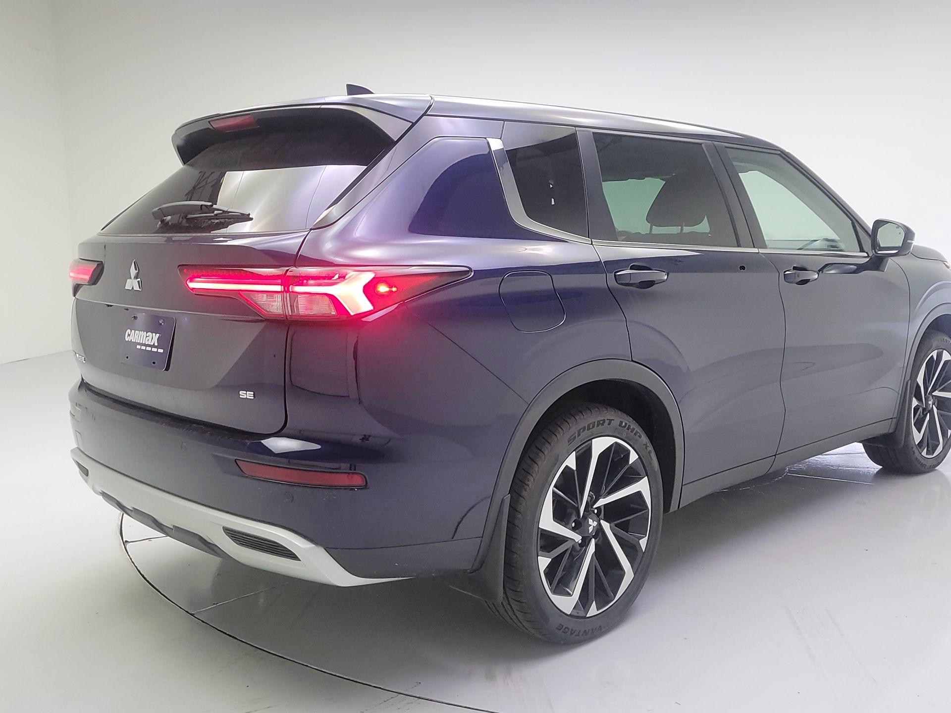 Thumbnail: 2023 Mitsubishi Outlander - 5